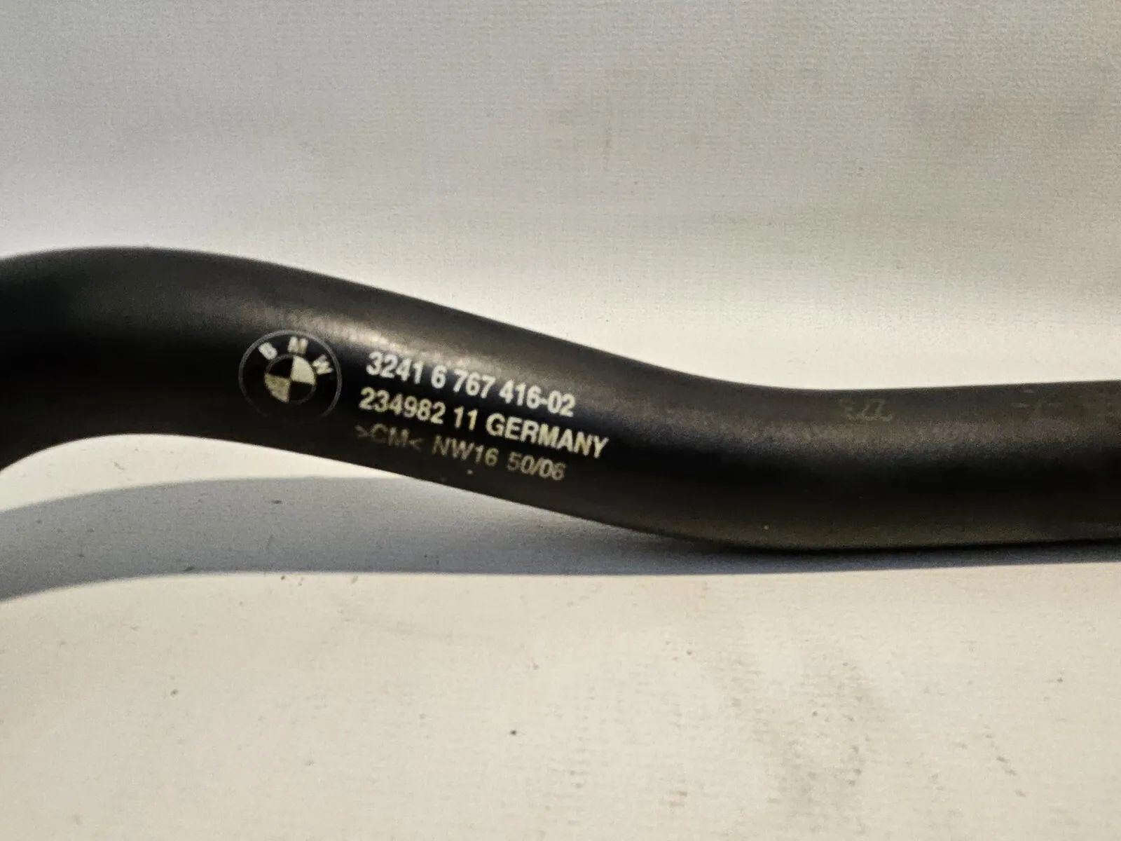 tubo servo original BMW Serie 5 E60 manguera de dirección asistida manguera de succión 6767416