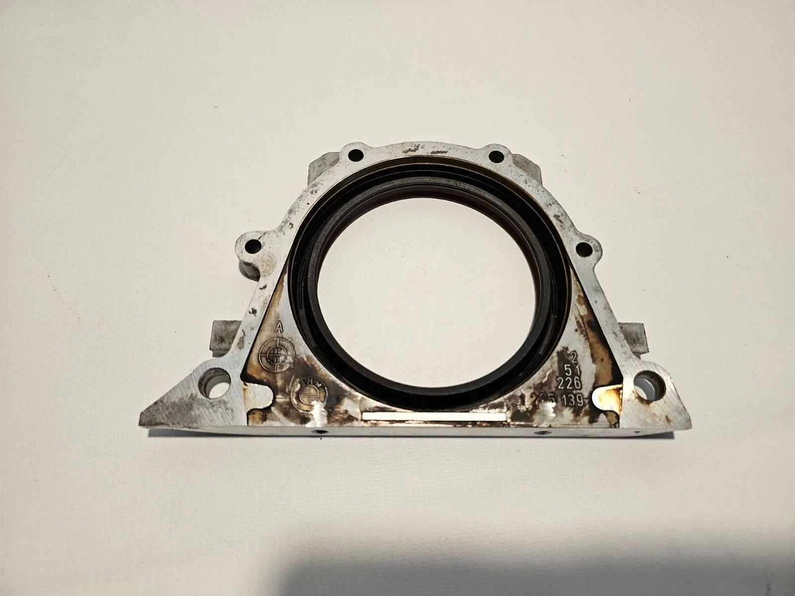 Original BMW E30 alle M20 achterste krukasafdekking 1265139