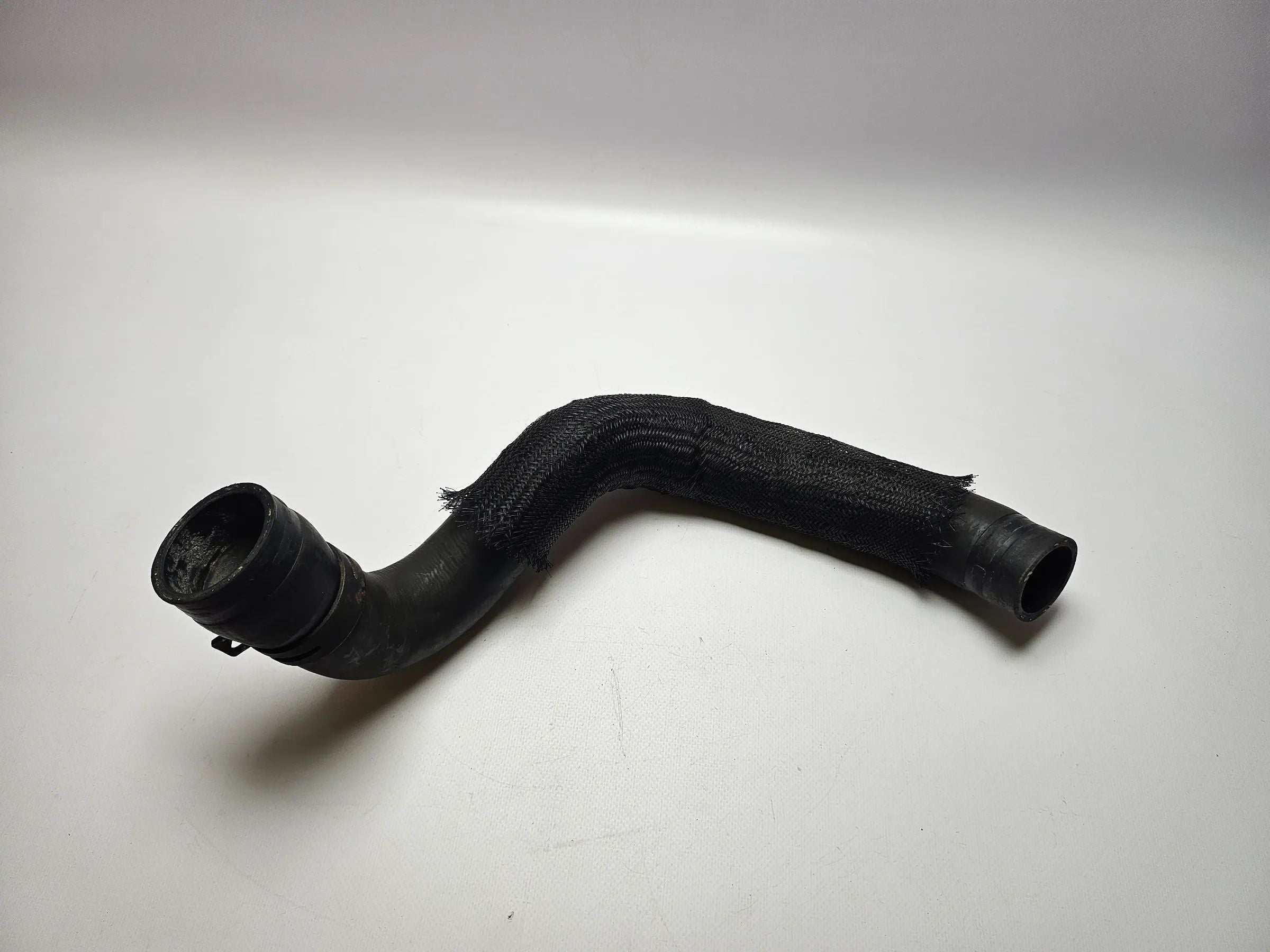 Durite de refroidissement 4.0 L. Tuyau d'eau climatisation Jeep Cherokee XJ 91-01 52006301