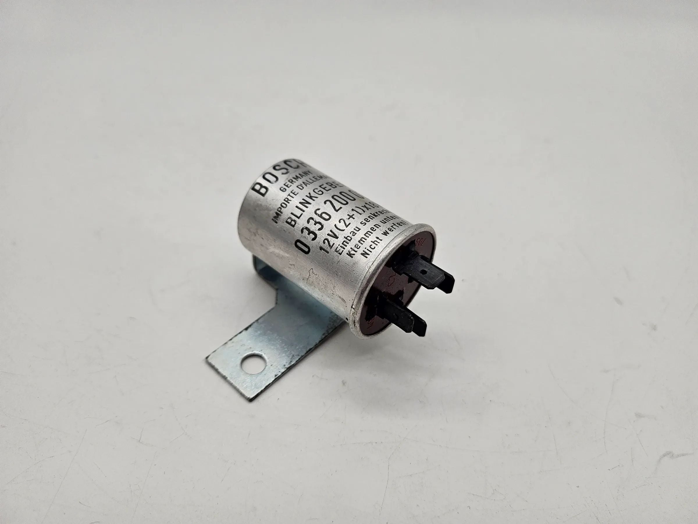 อะไหล่แท้ (OEM) Bosch รีเลย์ Opel Rekord B C Commodore A Kadett B 0336200037 AHK
