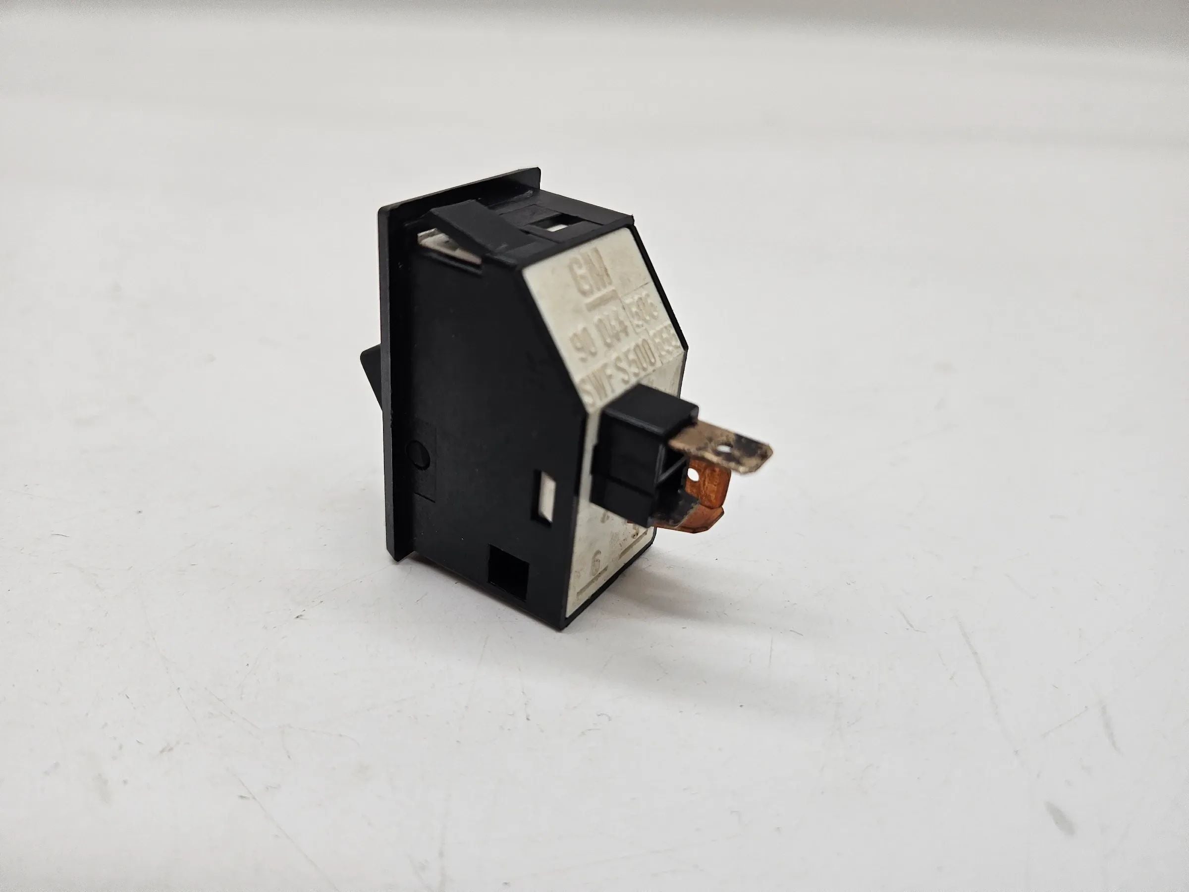 Оригинальная задняя противотуманная лампа Opel Рекорд Е Монза 90044506