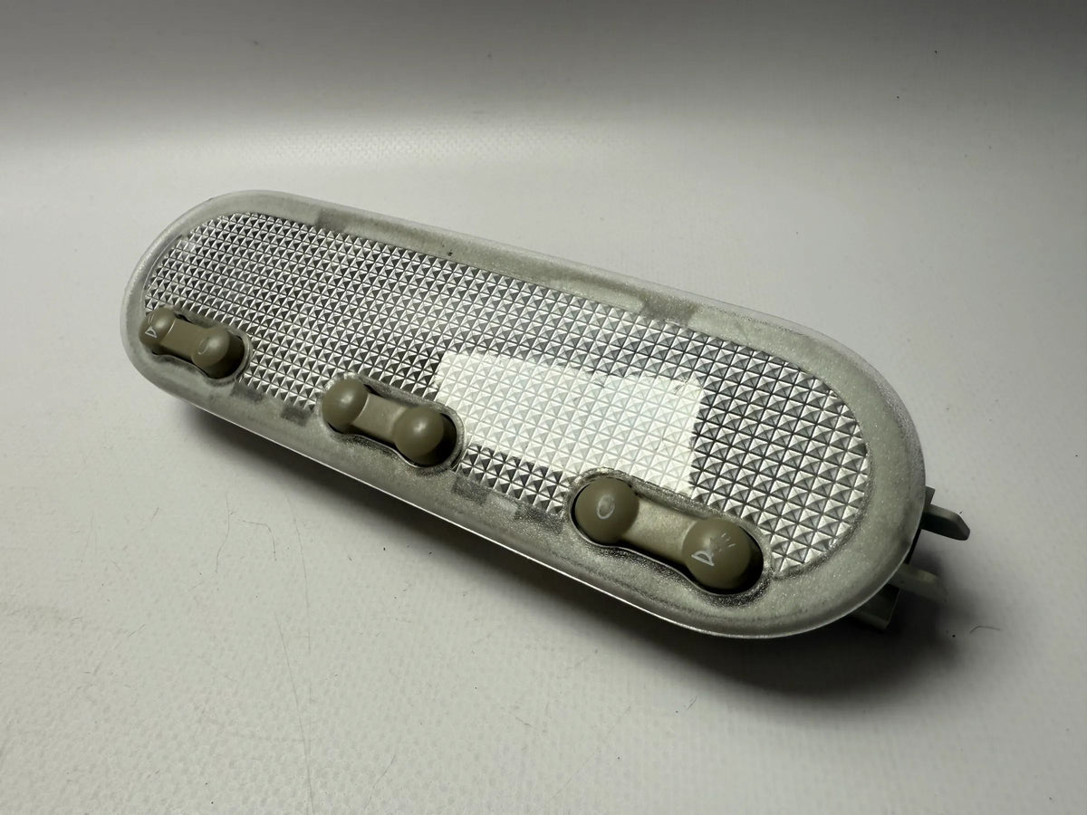 Оригинальная внутренняя подсветка Renault Megane II Scenic II Nissan Note 8200073234