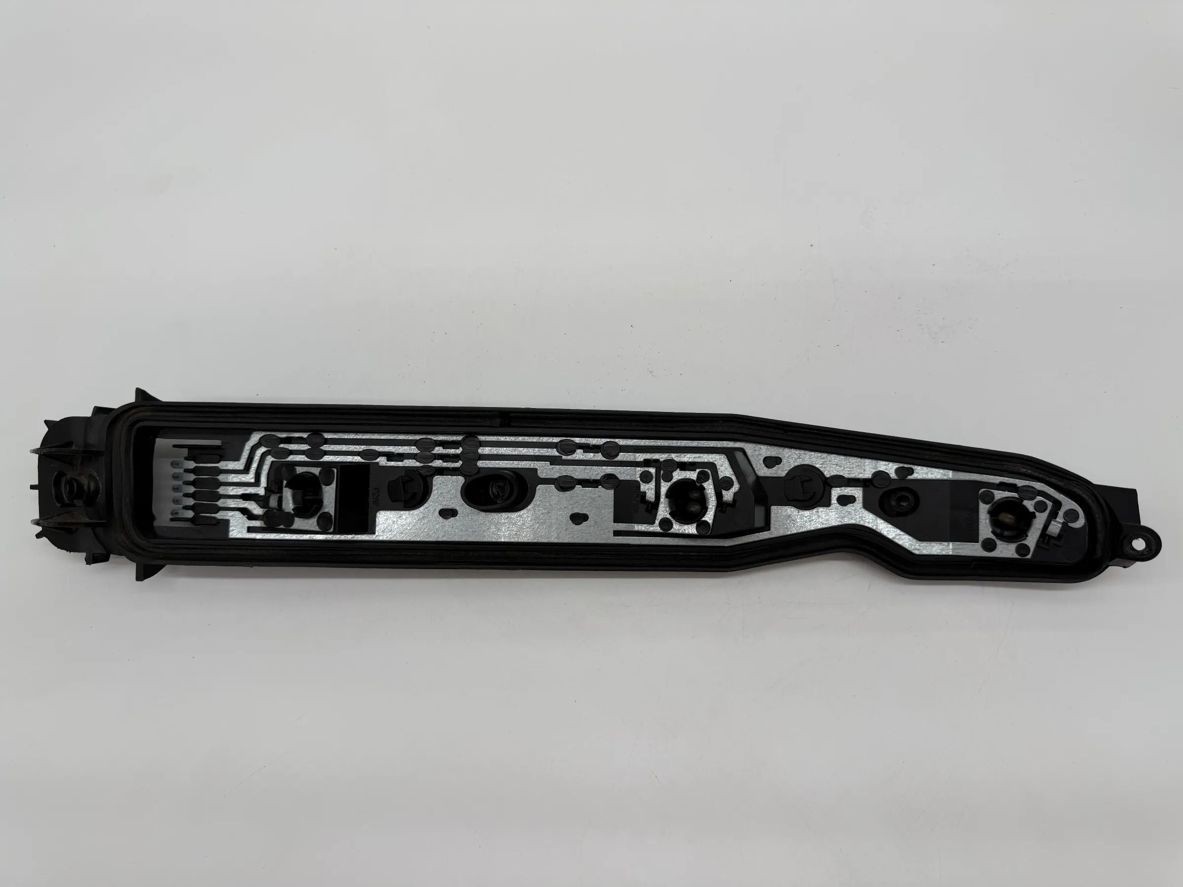 อะไหล่แท้ Opel Corsa C ไฟท้าย ด้านซ้าย พร้อมขายึด Valeo 09114336