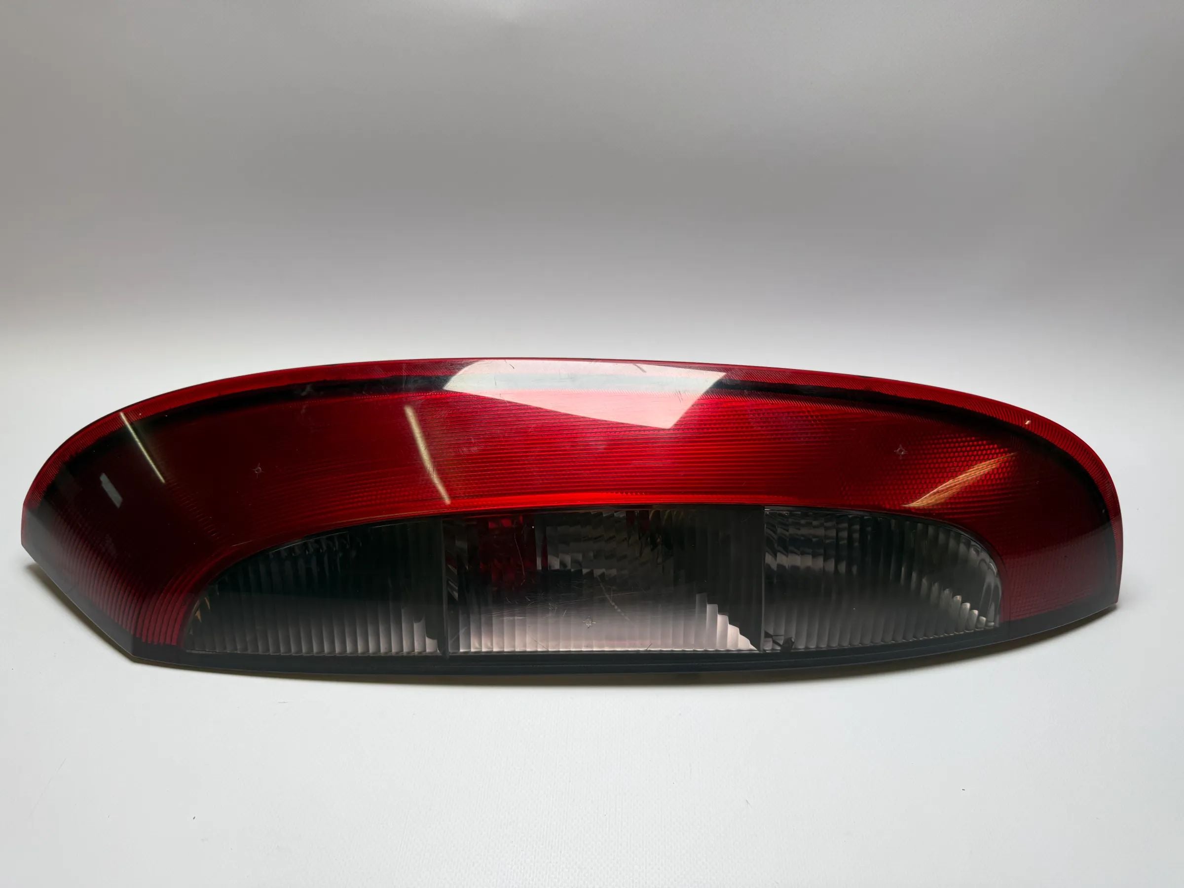 อะไหล่แท้ Opel Corsa C X01 ไฟท้ายขวา Valeo 09114337 / 89302181