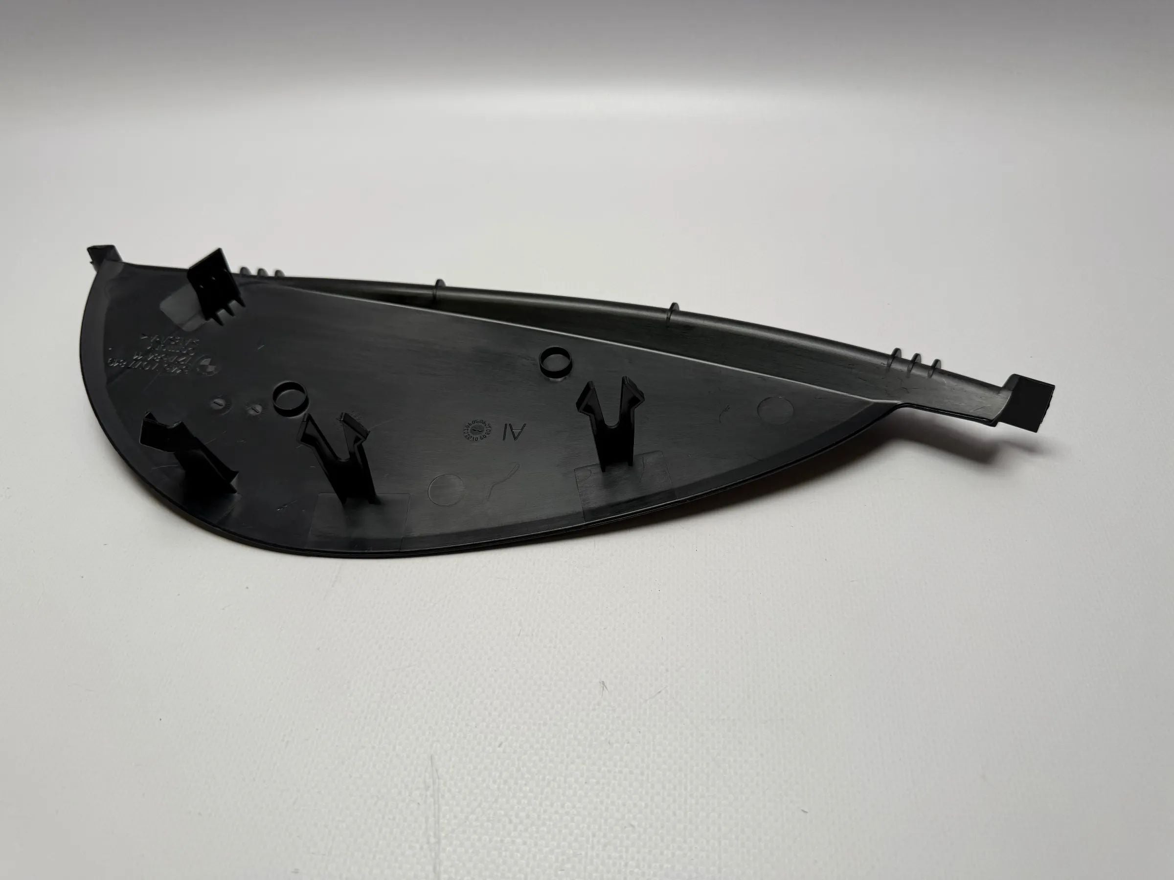 Оригинальная накладка панели приборов BMW 3 серии E90 E91 320D LCI 51457077819