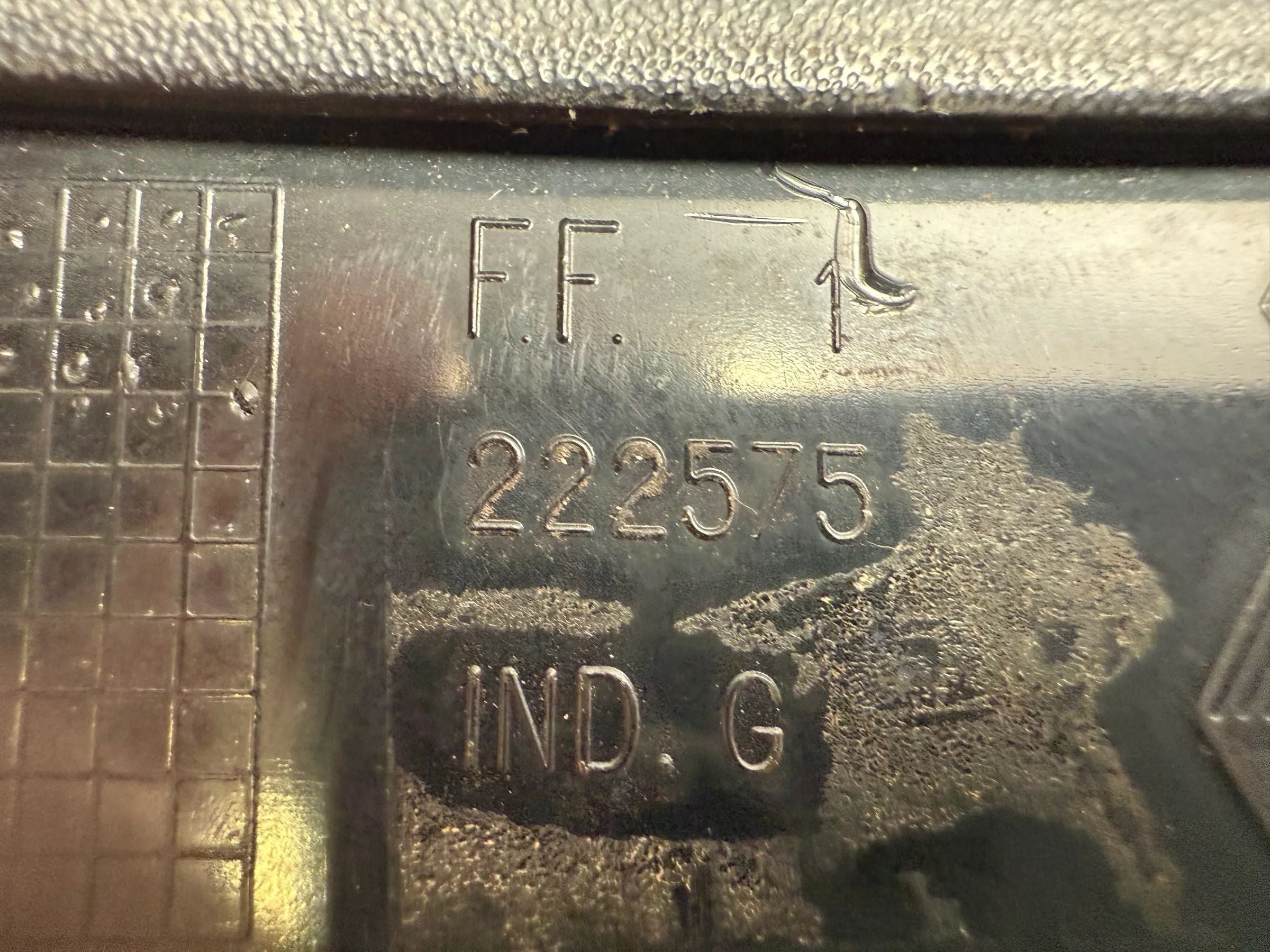 Original Renault 19 Cabrio Resguardo de Ar Direito 222575 / 7700812994