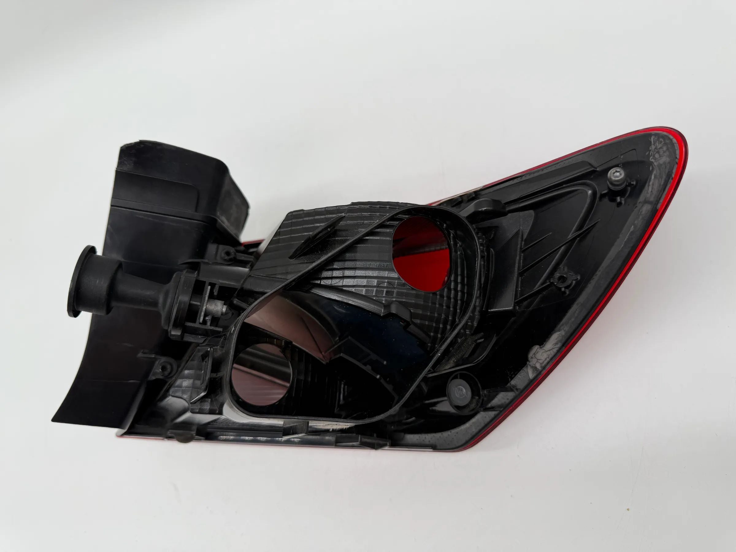 SEAT Leon Hatchback (5F1) Farolim Traseiro Esquerdo 5F0945095B / 90042858