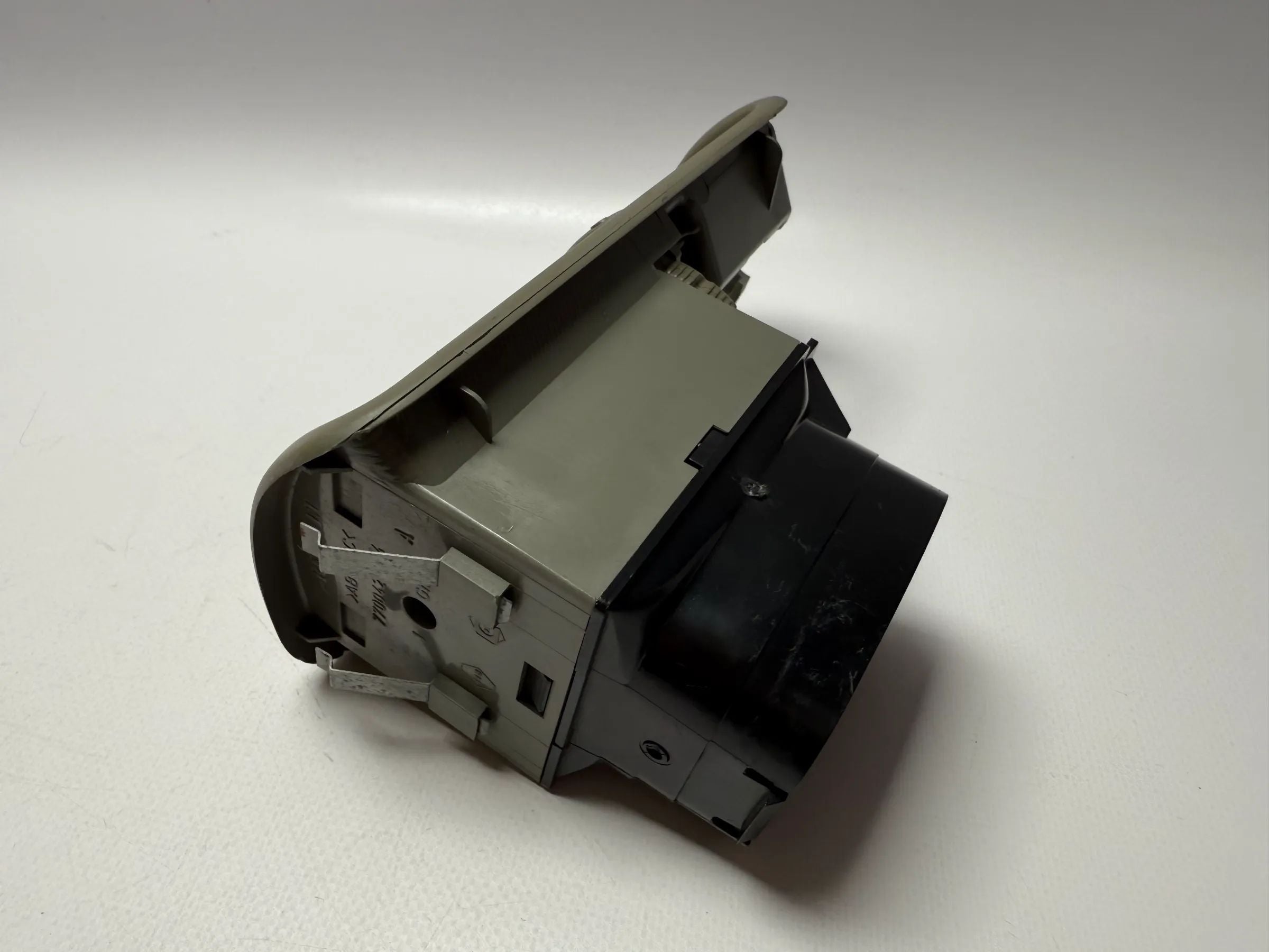 Rejilla de ventilación izquierda original RENAULT Twingo I 7700420054