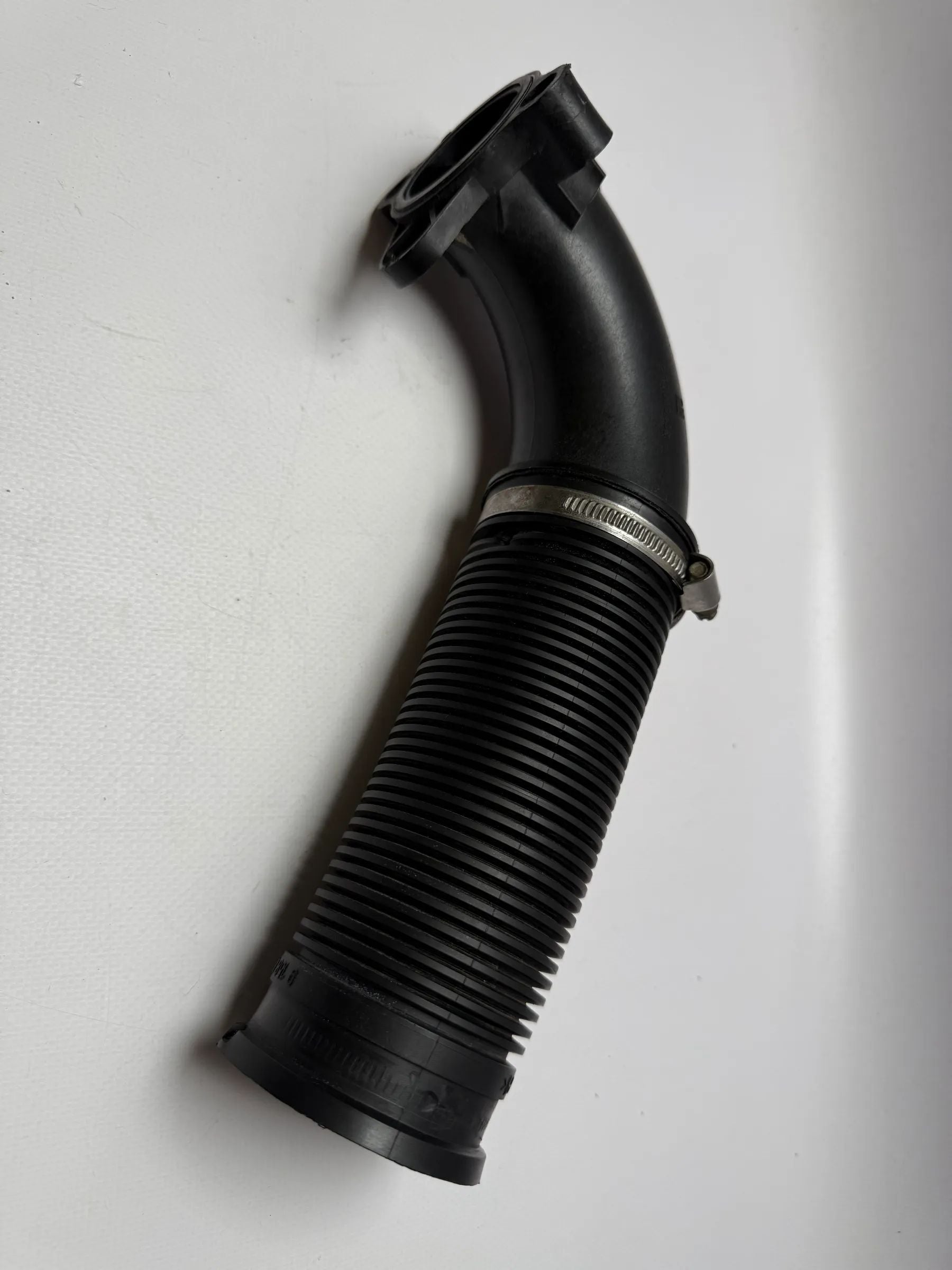 Original Opel Agila GM pipe air mass meter FT0023935 / 9158459 