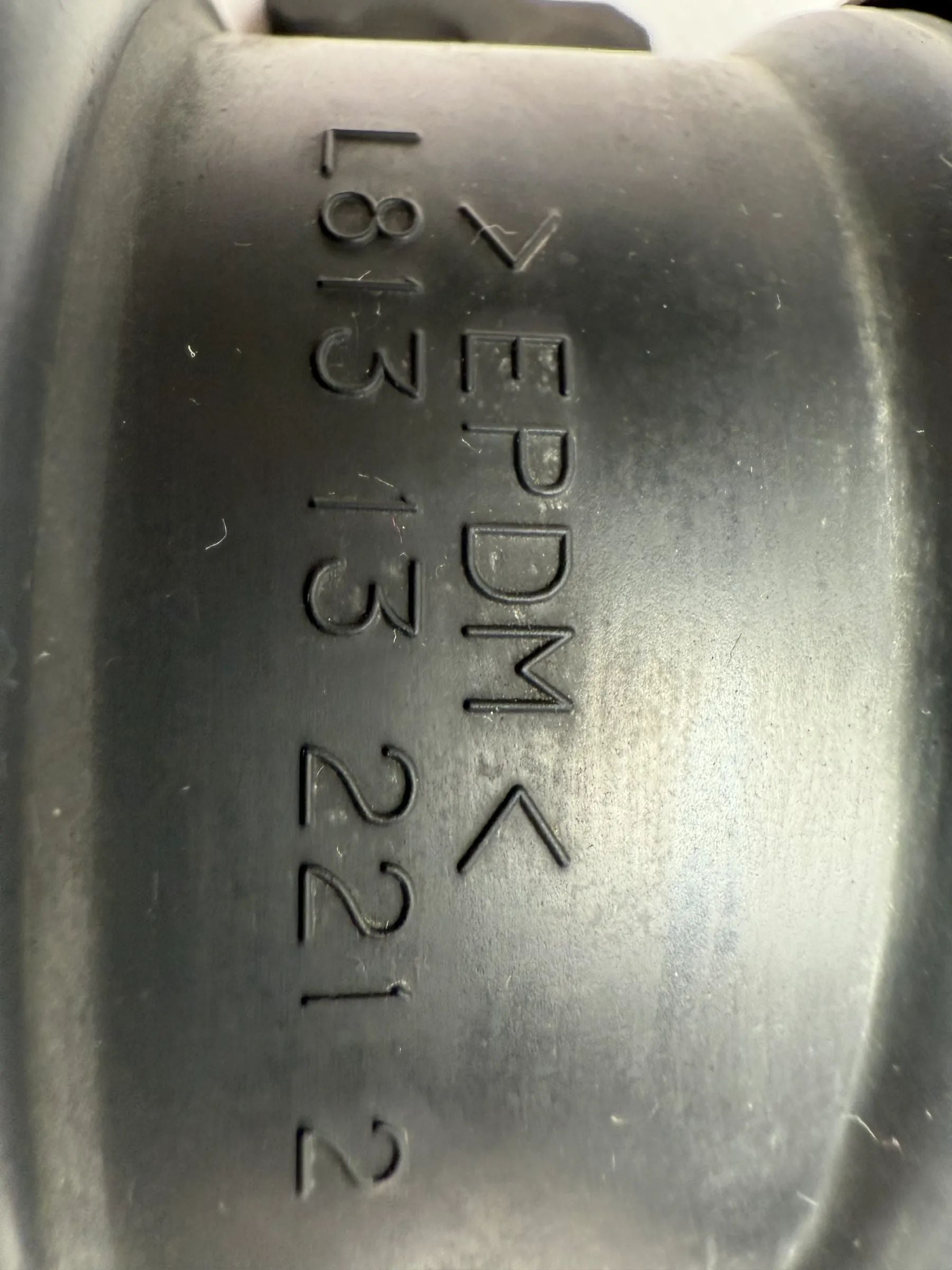 Originele Mazda 6 2.0 104 kW inlaatspruitstuk inlaatslang L813132212