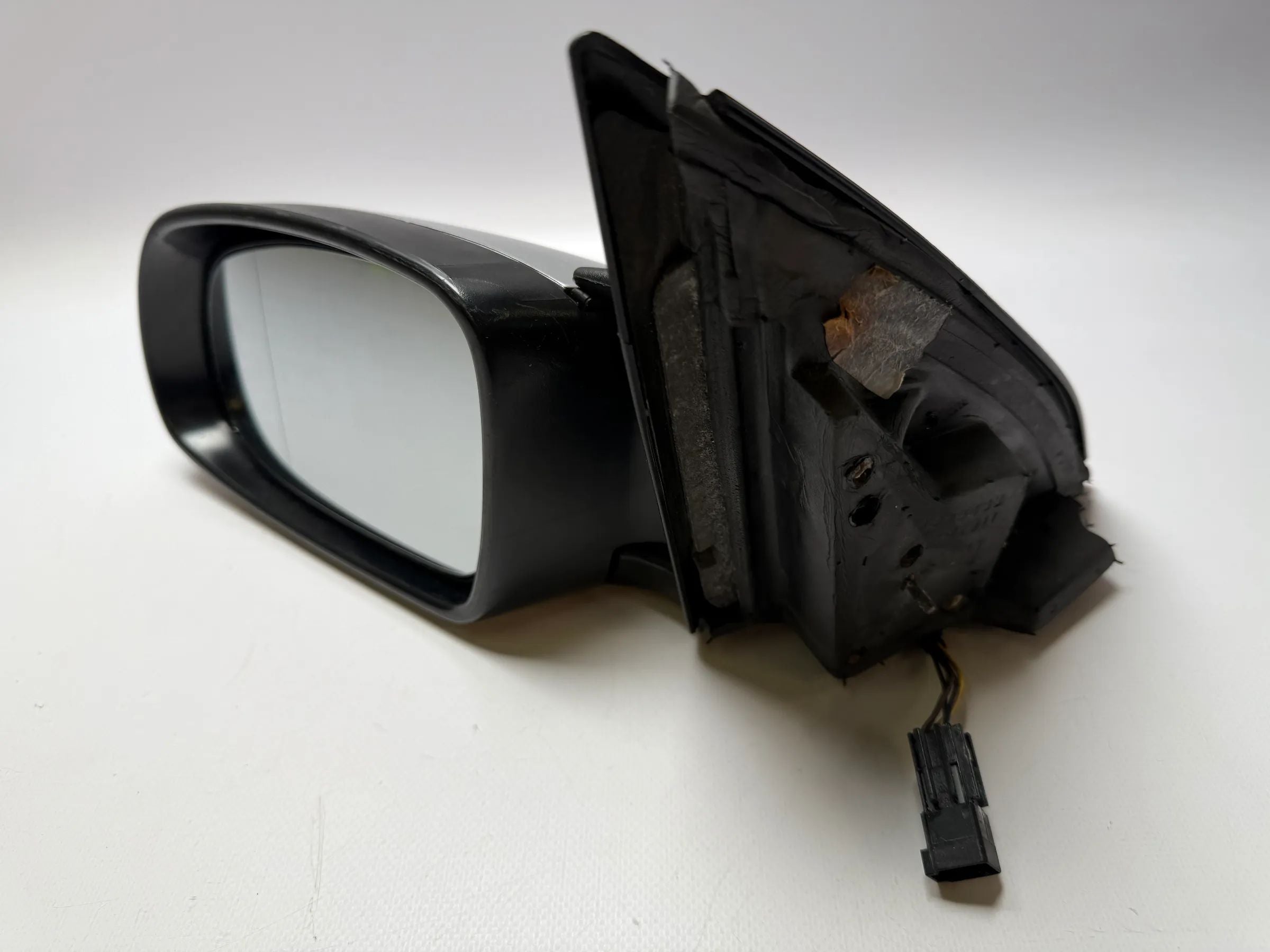 Оригинальное зеркало Opel Омега Карван 2.0 B электрическое с подогревом левое E1010357