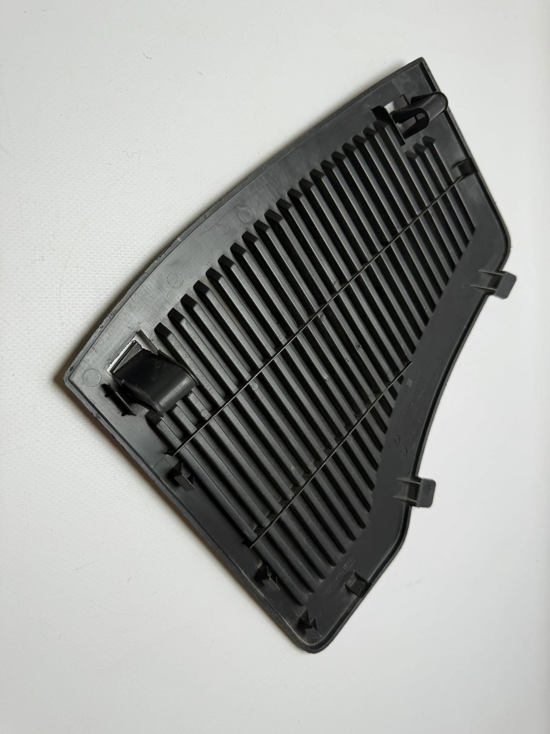 Оригинальная внутренняя отделка Opel Zafira B 13131327 RH