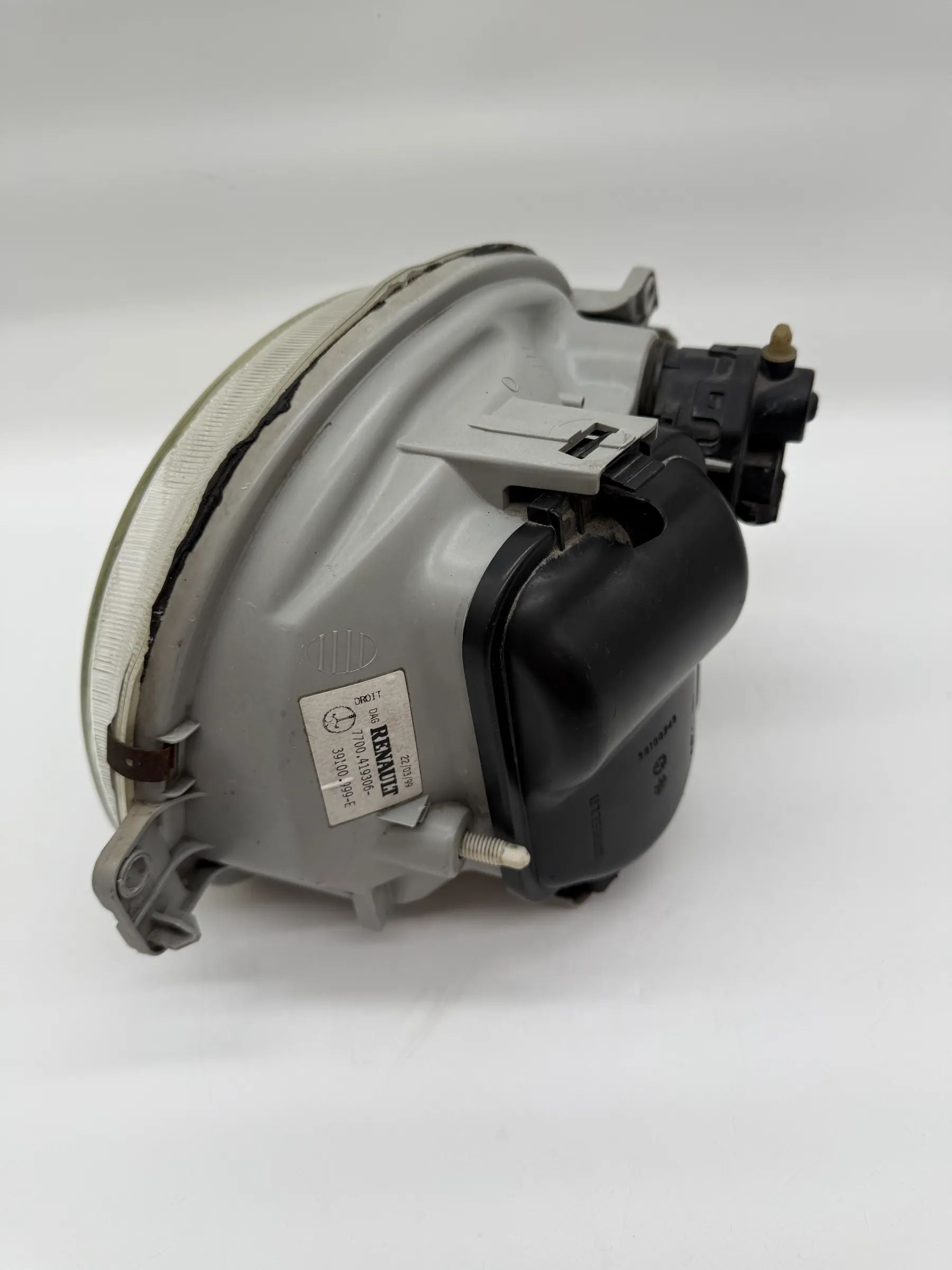 Original Renault Twingo 1 C06 Headlight Right 7700.419306 / 39100.999-E 