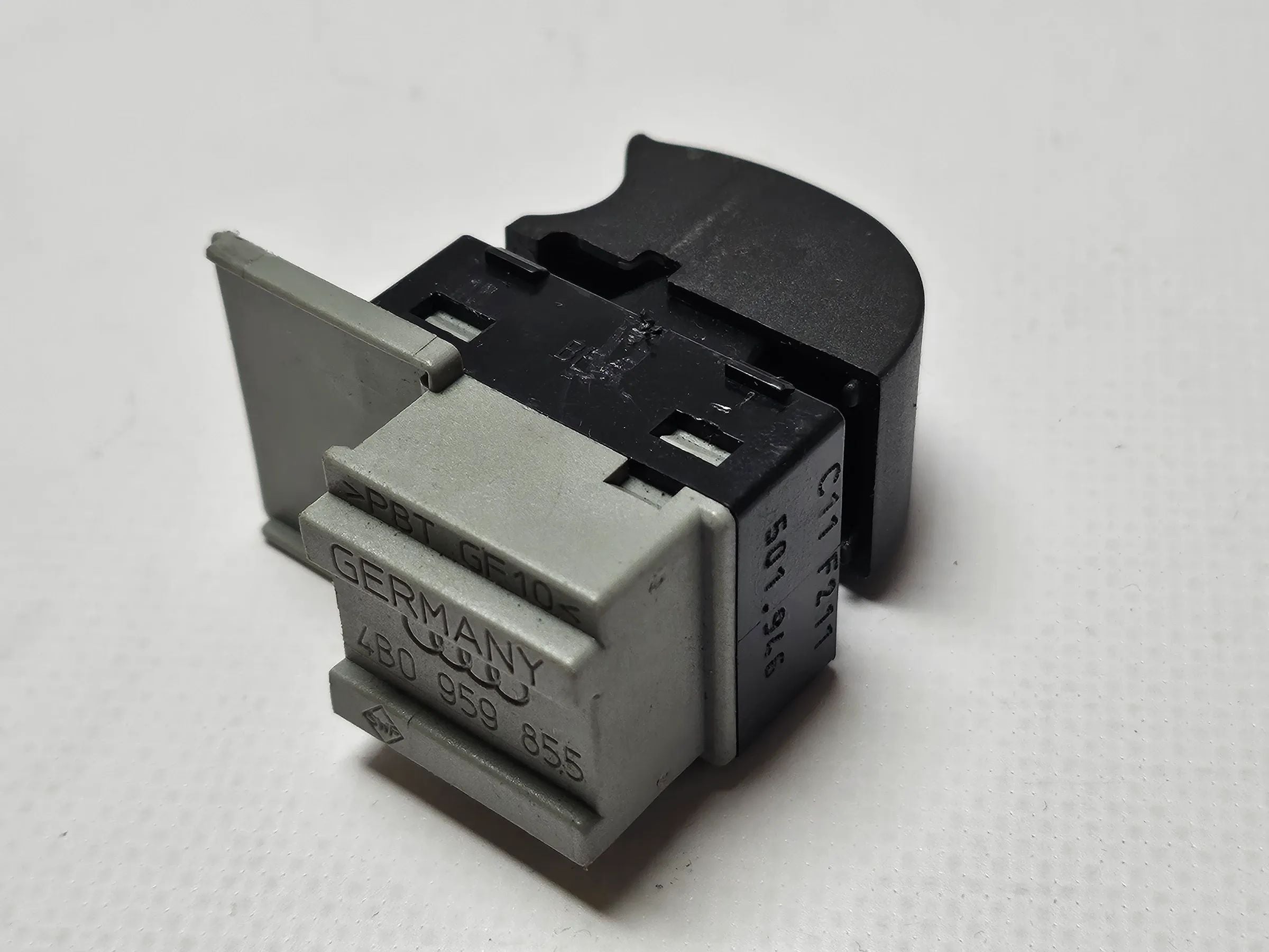 อะไหล่แท้ Audi A6 4B สวิตช์กระจกไฟฟ้า 4B0959855