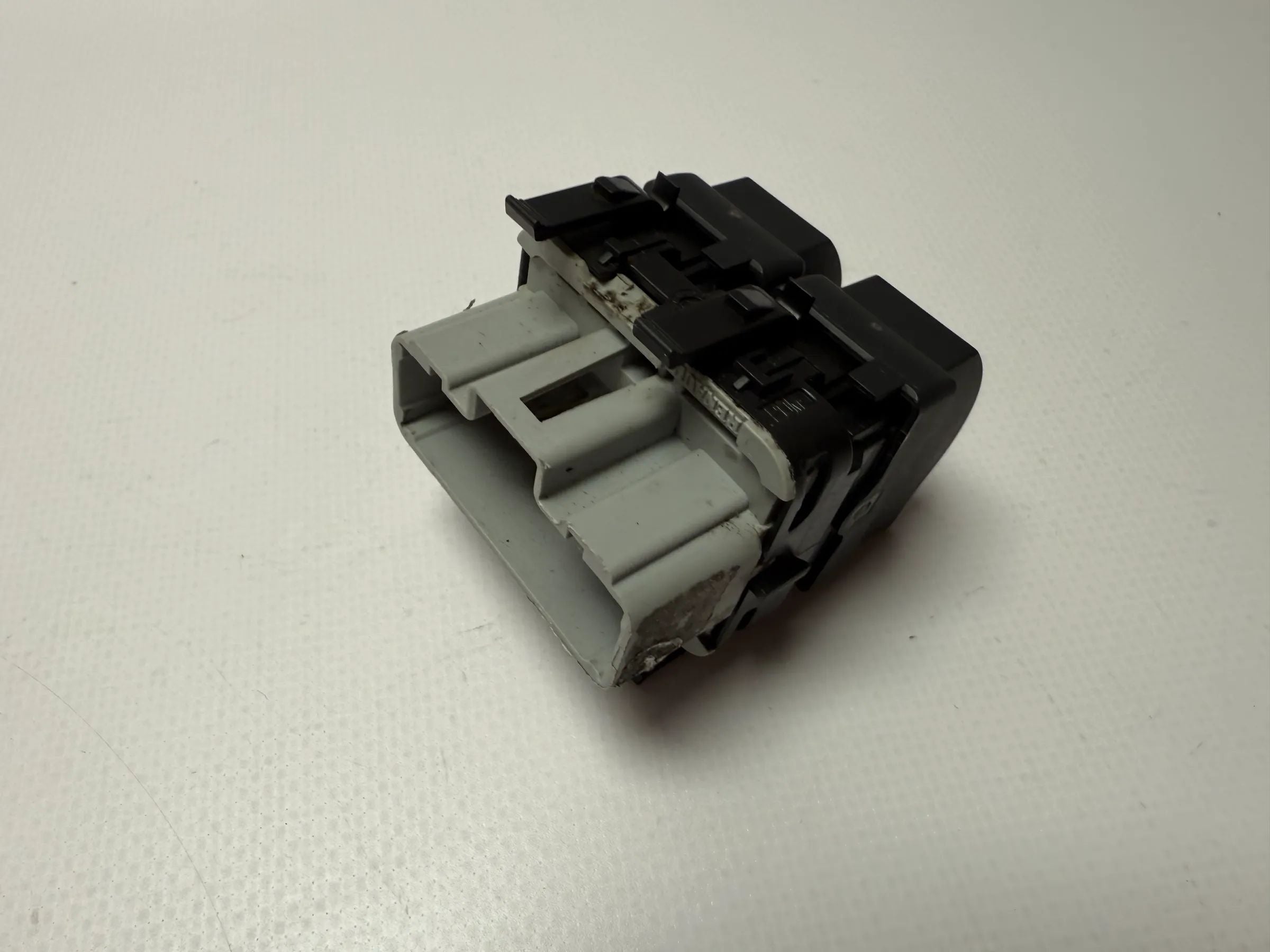 Original Renault Scenic II Saklar Kaca Jendela Depan Kiri Abu-abu 315042B - Auto-veritas