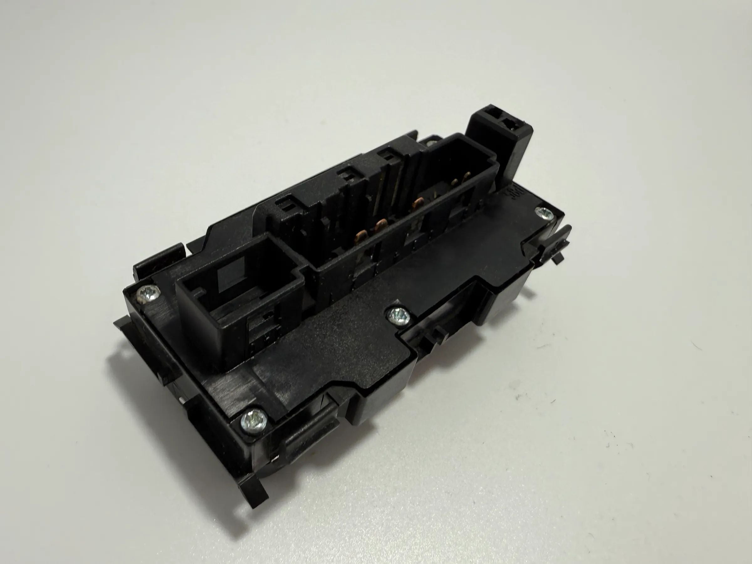 Originele Mercedes W202 W208 W210 Schakelaar Waarschuwingsknipperlicht Hoofdsteun 2088200310