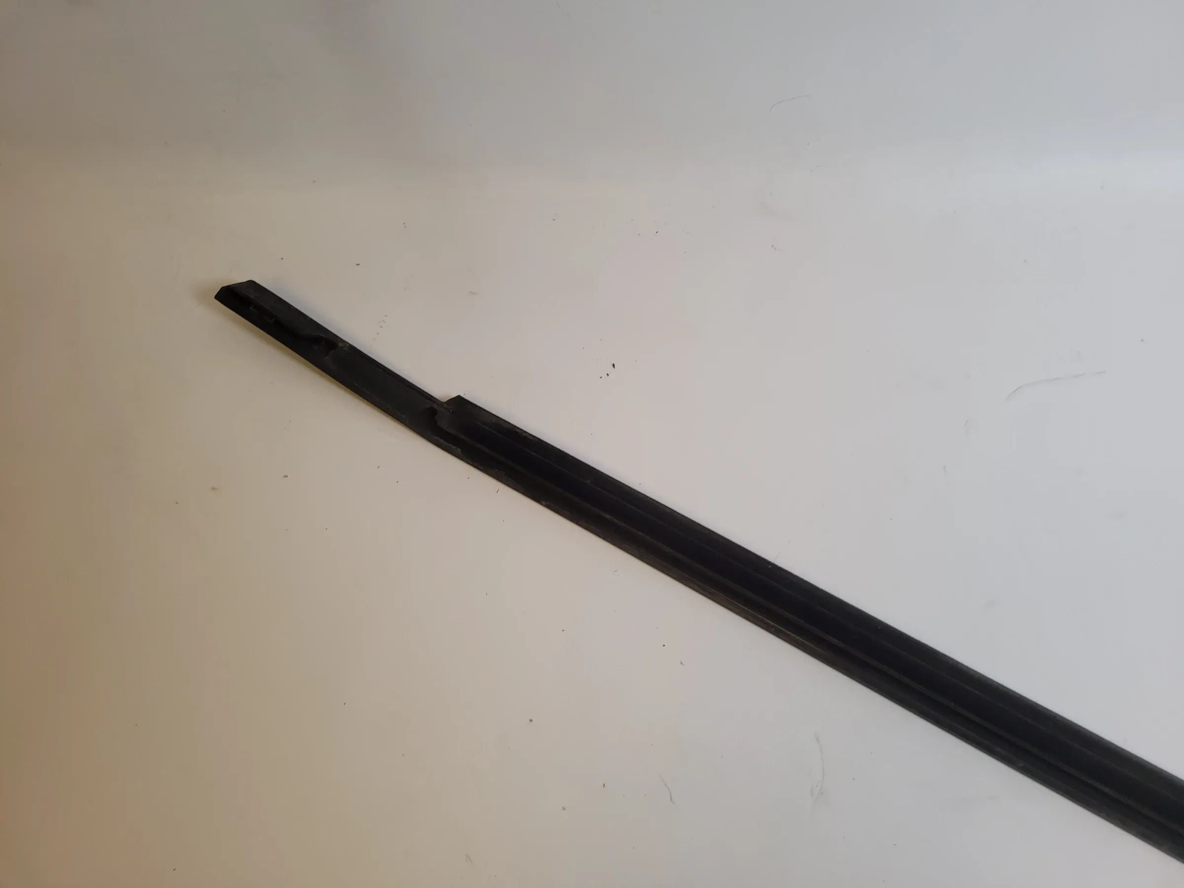 Fiat Punto Grande 199 Fensterschachtleiste Dichtung Vorne Rechts Original