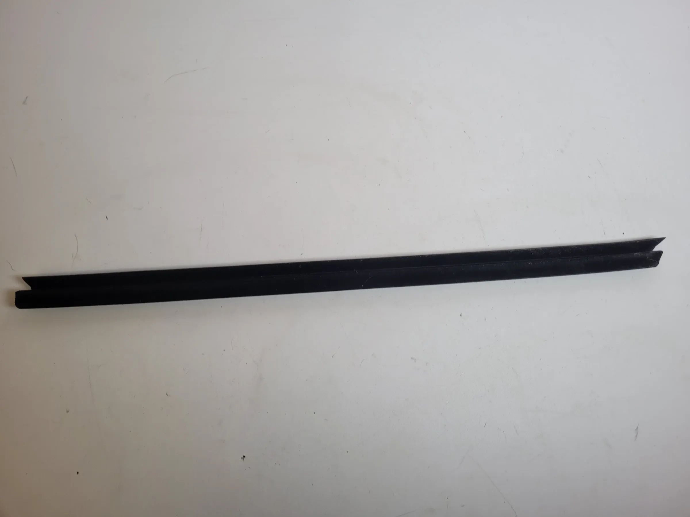 BMW 3er Touring E91 Schachtleiste Dichtung 1 Vorne Links Innen 17033 Original