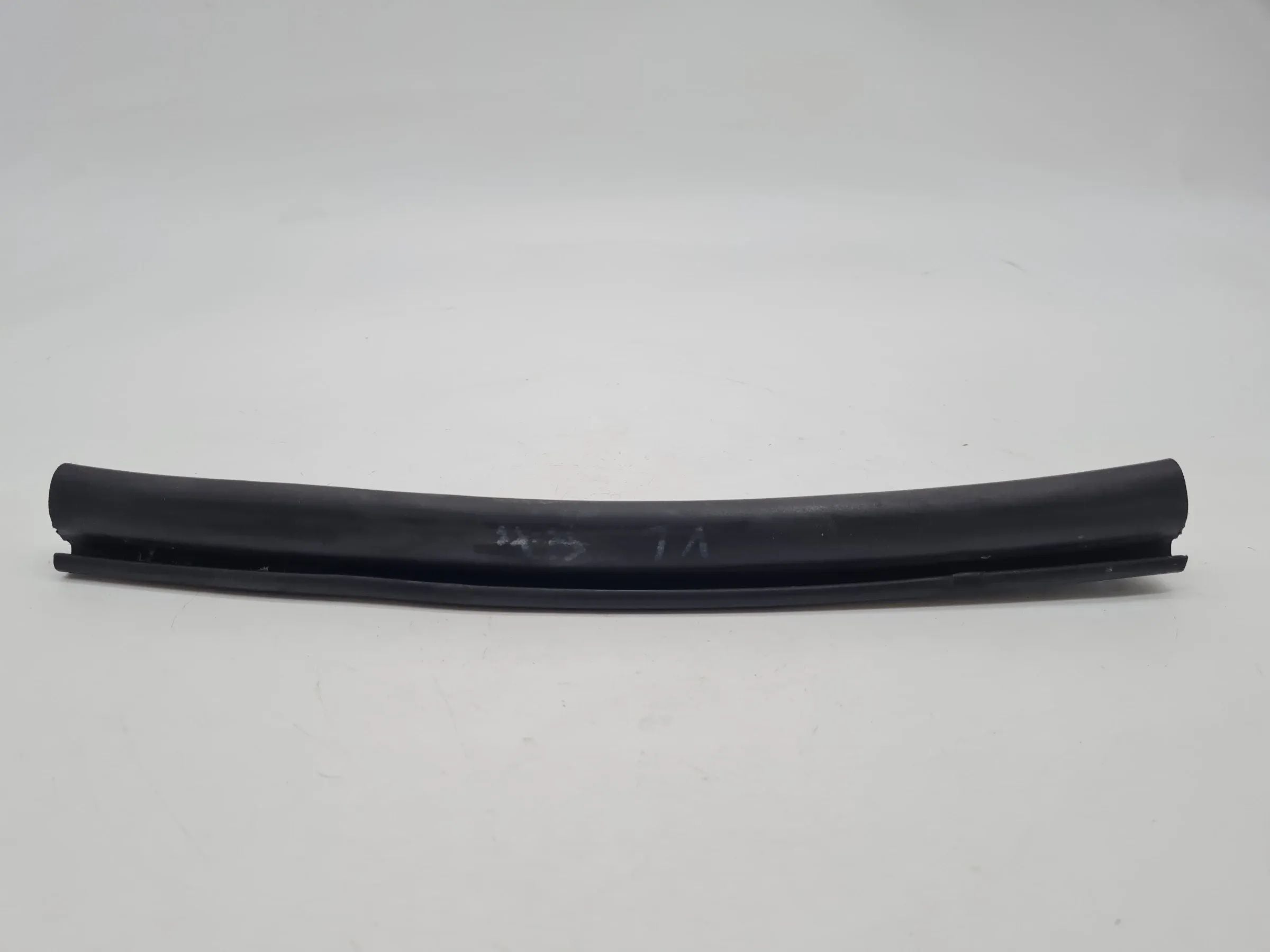 Original Audi A6 (4B2/4B4) Dichtung Gummi Links Vorne Seite