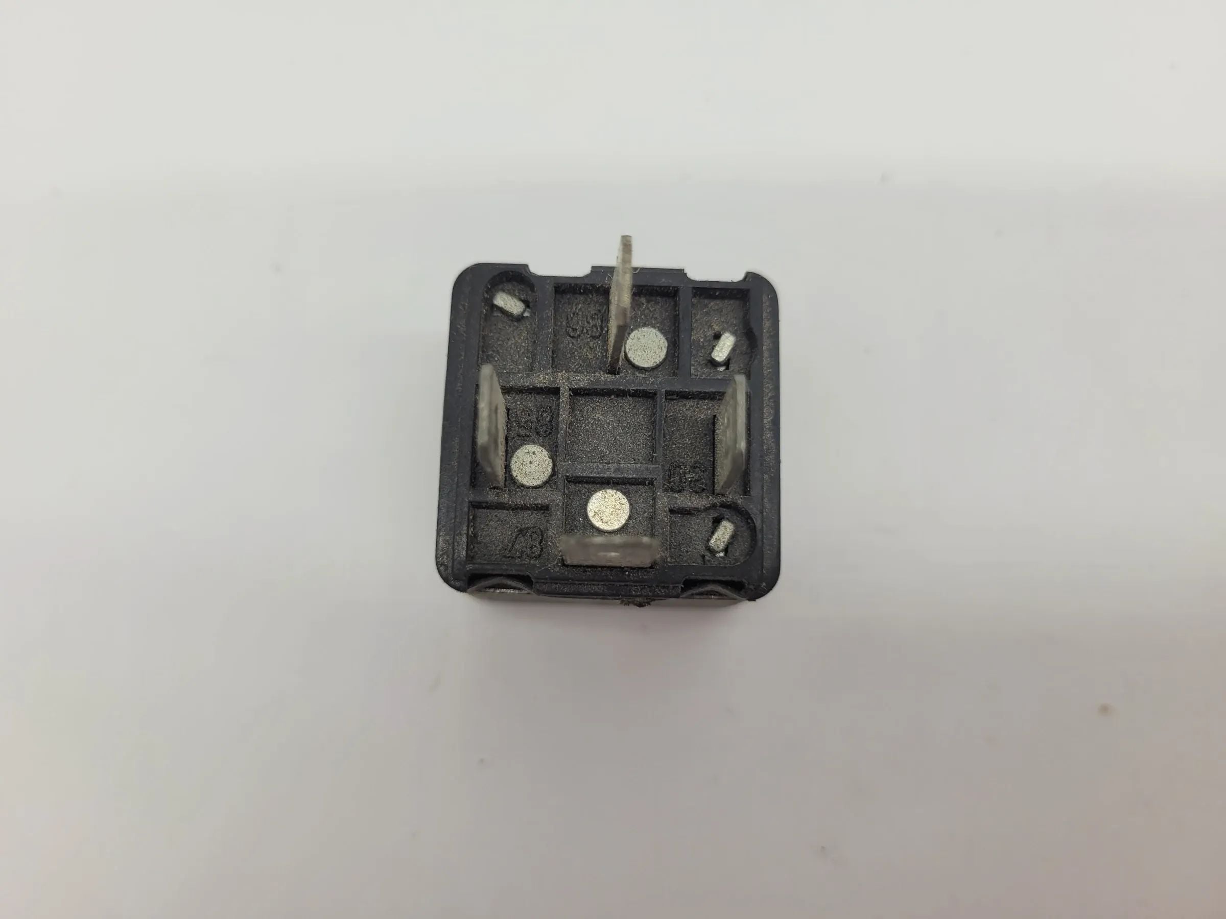 Original BMW Porsche MB VW Ford Bosch Relay Relais Kraftstoffpumpe, 0332014406