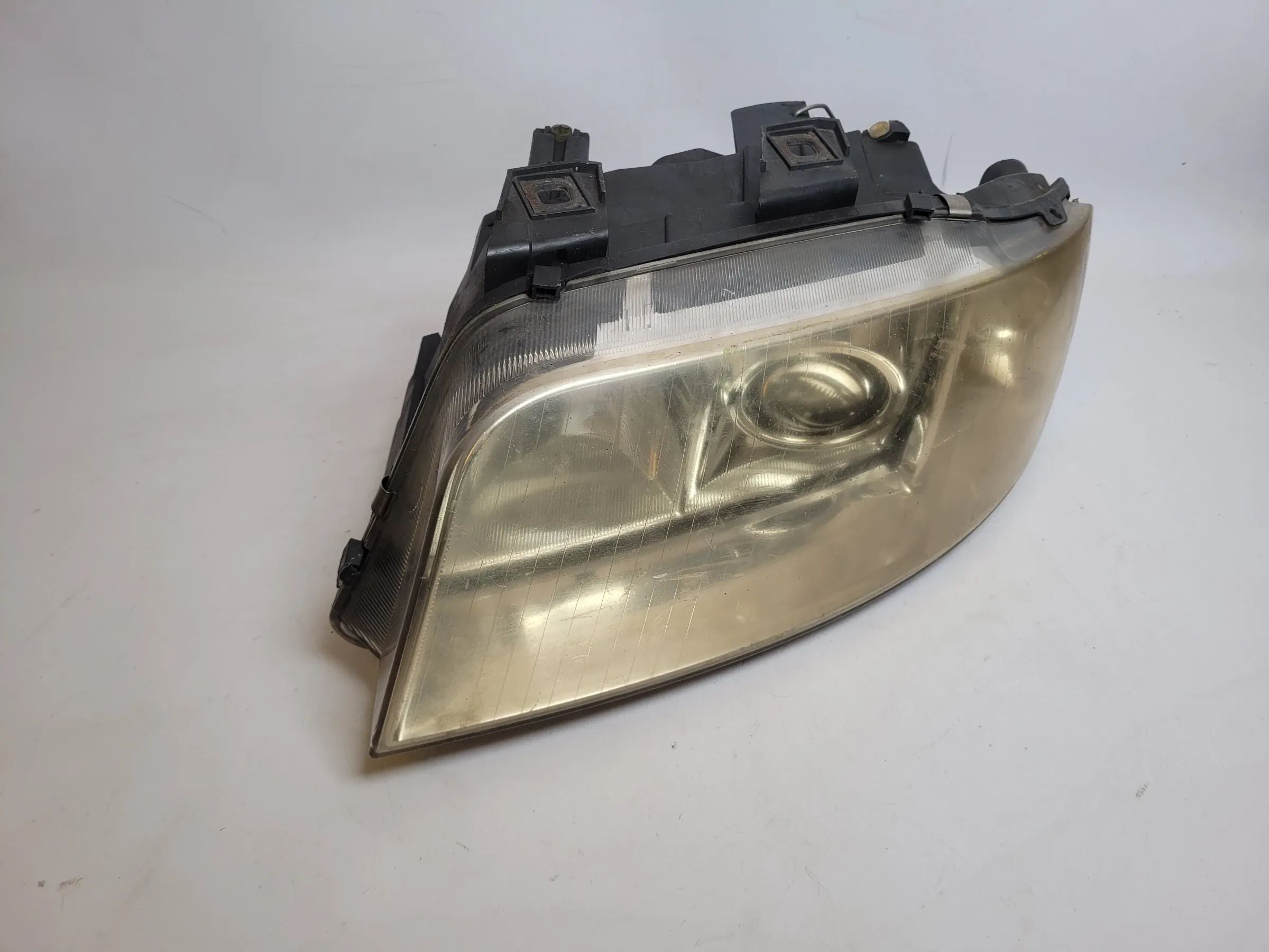 Audi A6 (4B) Scheinwerfer/Frontleuchte Xenon Links 15591300 Original