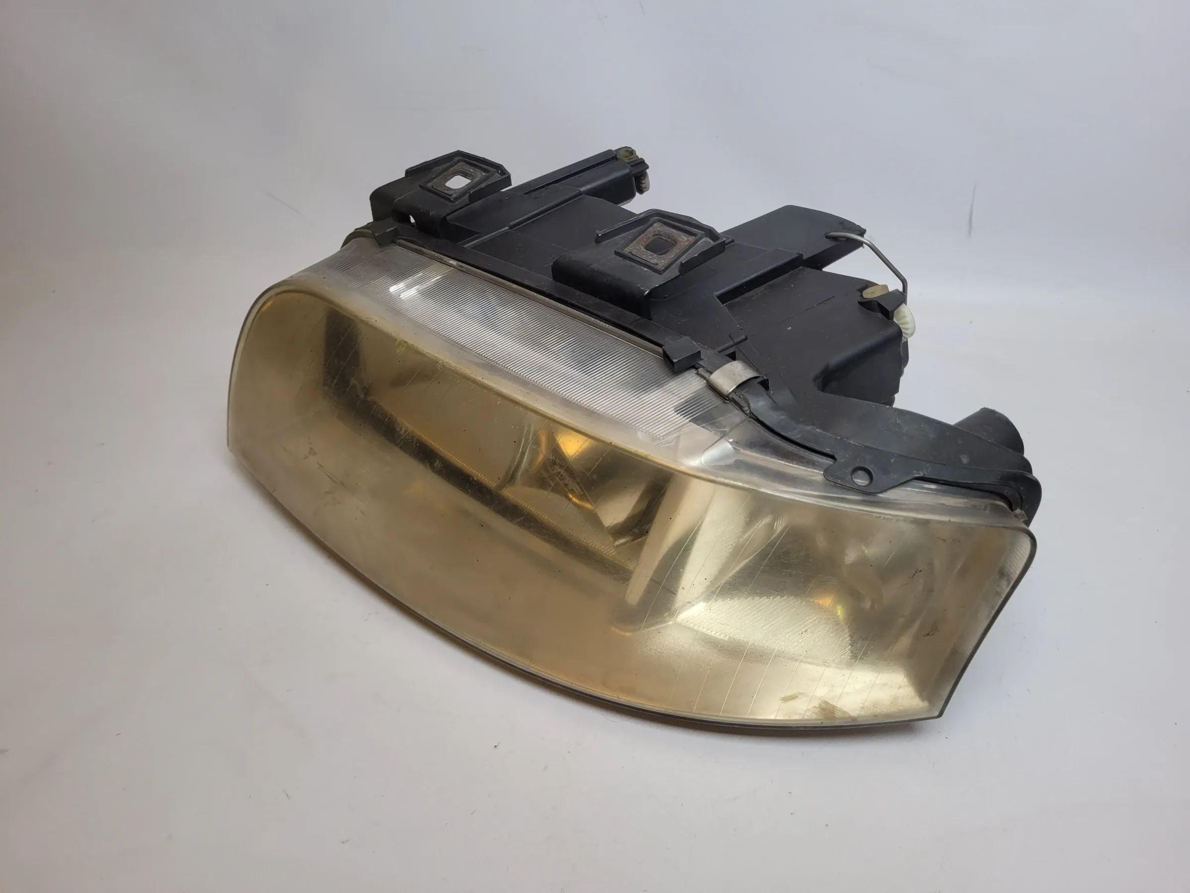 Audi A6 (4B) Scheinwerfer/Frontleuchte Xenon Links 15591300 Original