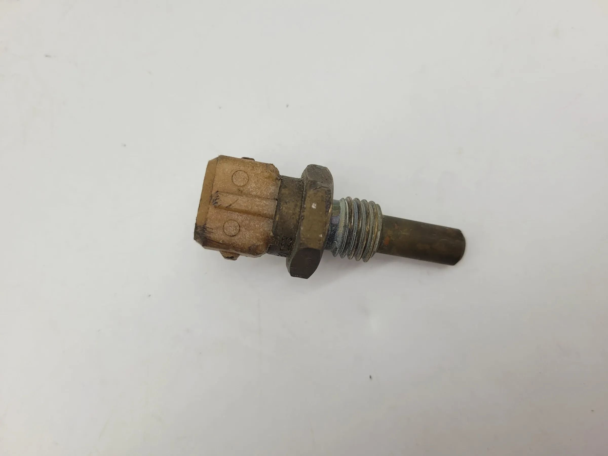BMW 5er E28 E34 6er E24 7er E23 E32 Kühlflüssigkeit Temperaturfühler 0280130023