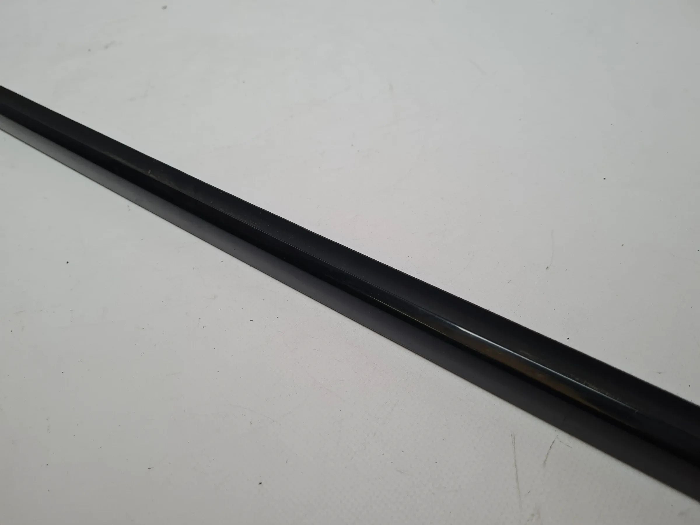 Original Mercedes C-Klasse (CL203) Einstiegsleiste Links Schwarz A2036903180