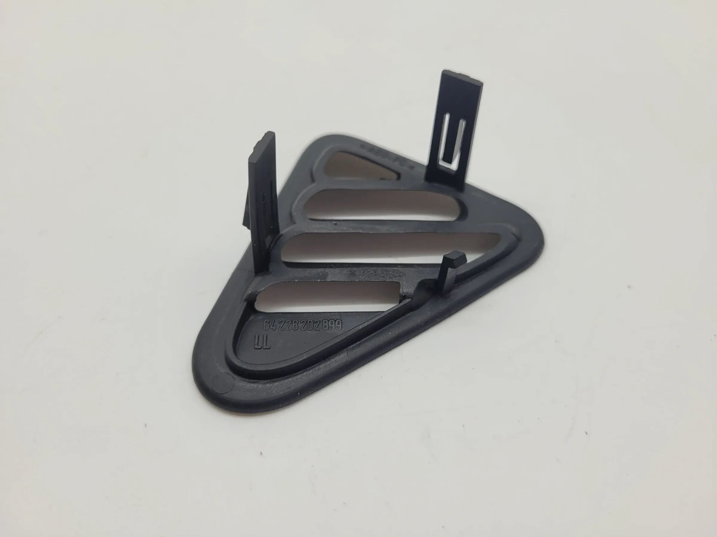 BMW 5er Touring E39 Luftströmer Armaturenbrett 64.22-8202899 LL (Original)