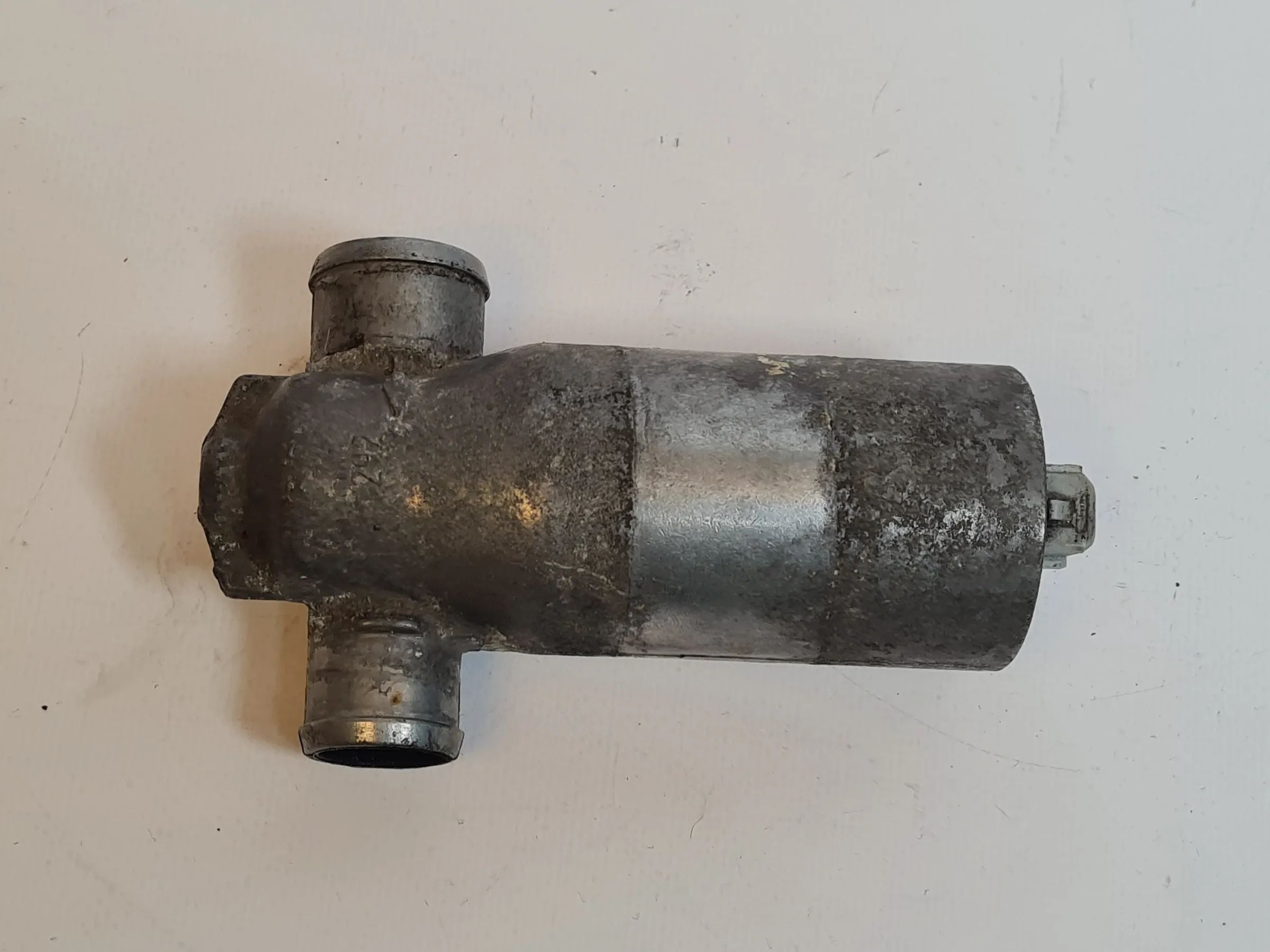 BMW 5er E60 3,0 530i M54B30 306S3 M54 Leerlaufregelventil 1744713 Original