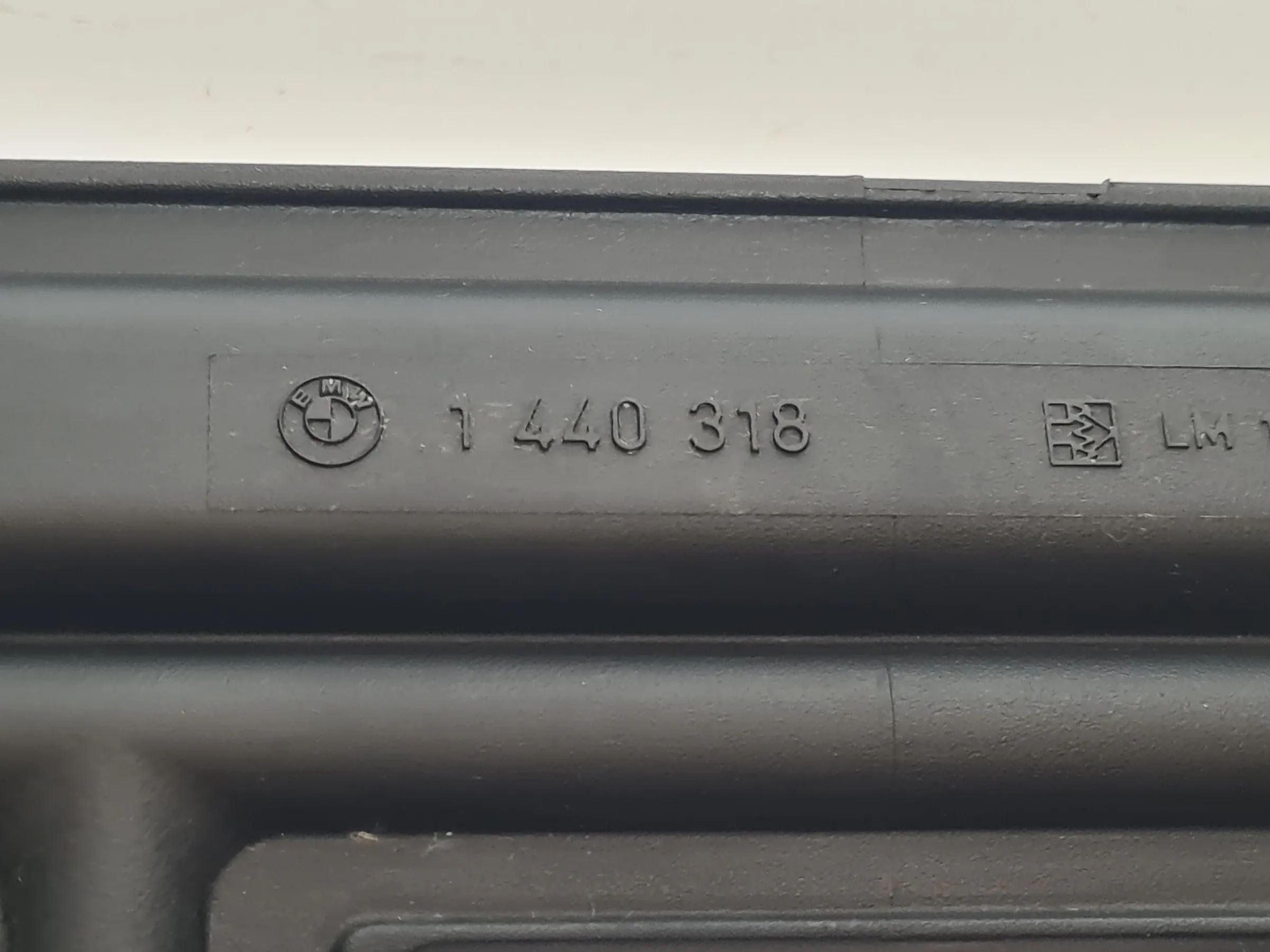 BMW E46 E53 E60 E65 E83 M54 Verteilerstück Luftverteiler Verteilerrohr 1440318