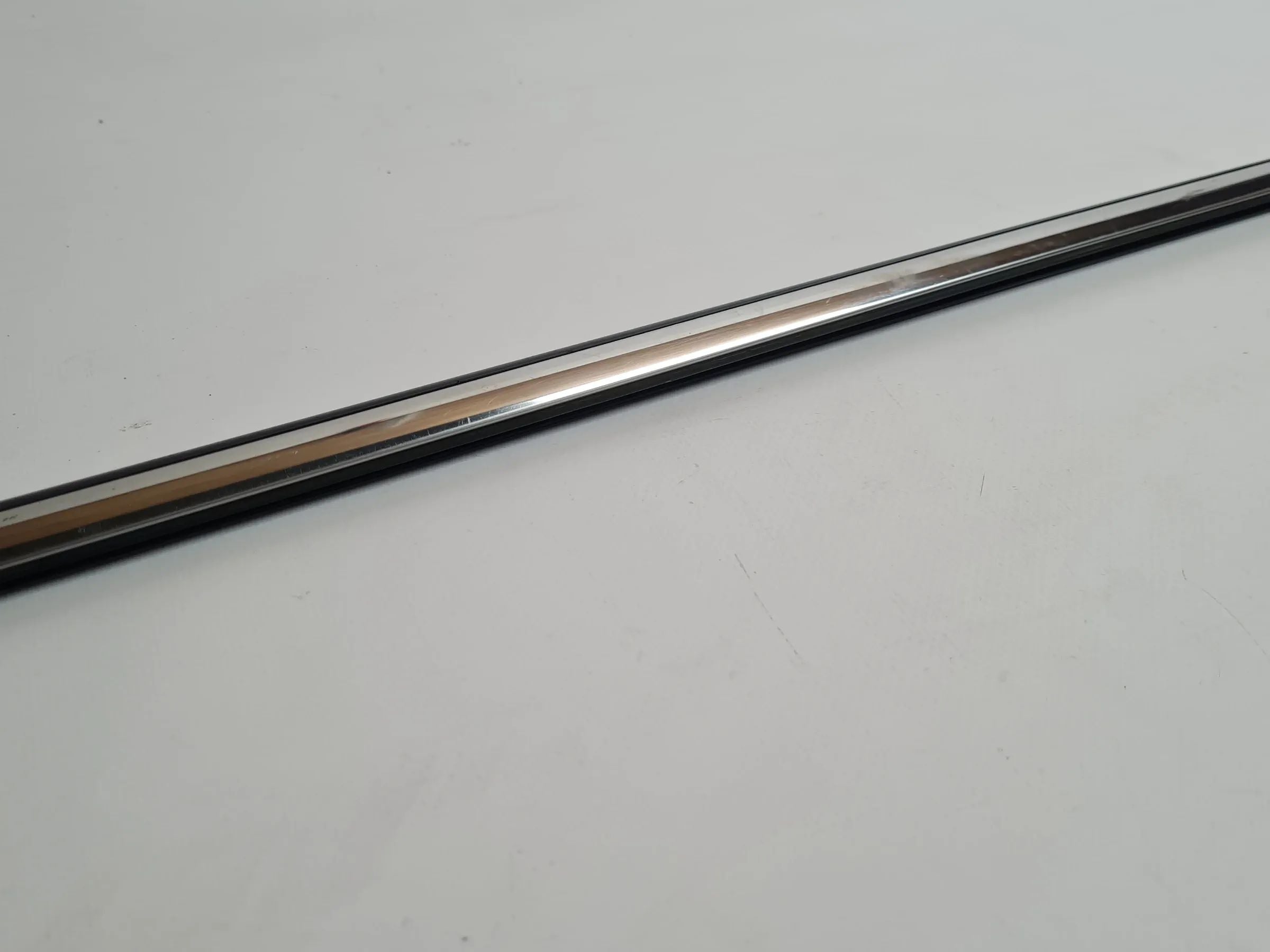 Mini One (R50/R53) Türleiste Zierleiste Links (an 7039865) (Original)