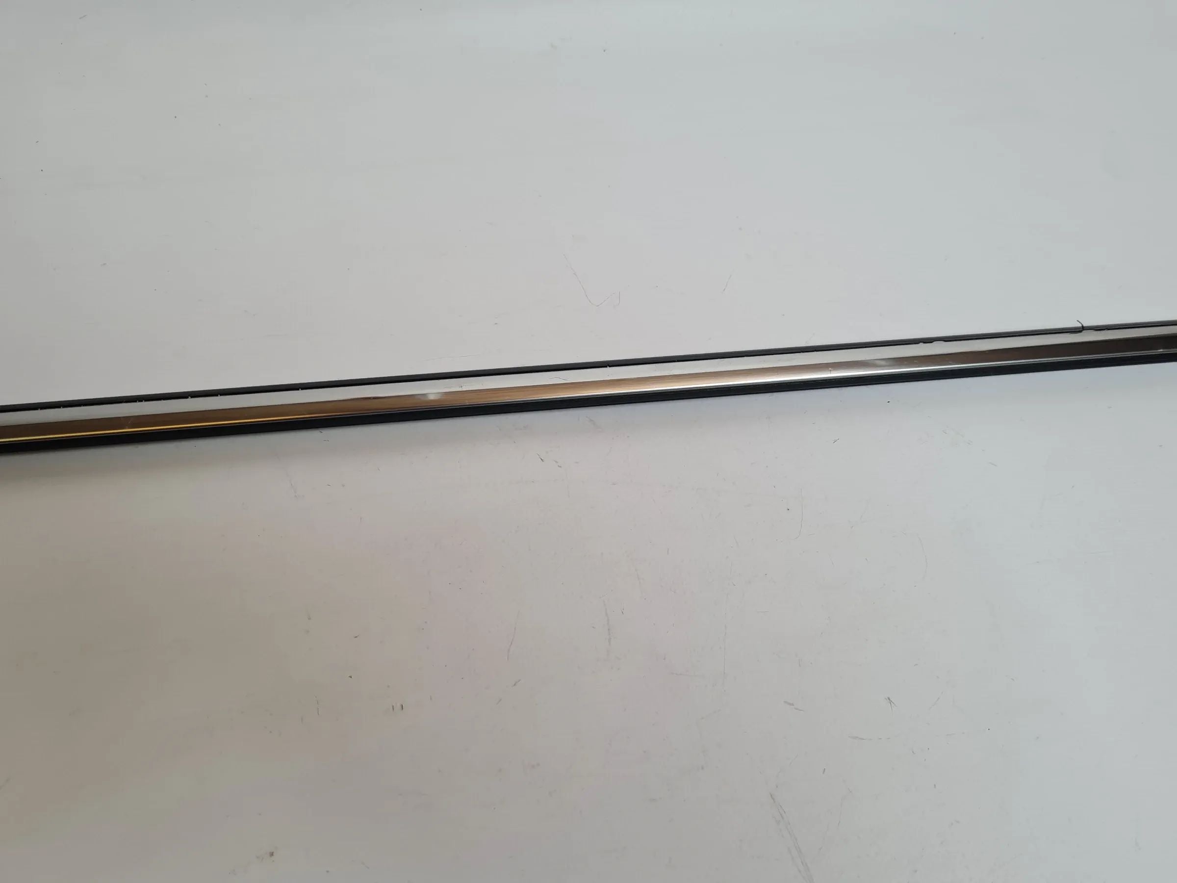 Mini One (R50/R53) Türleiste Zierleiste Rechts (an 7039866) (Original)