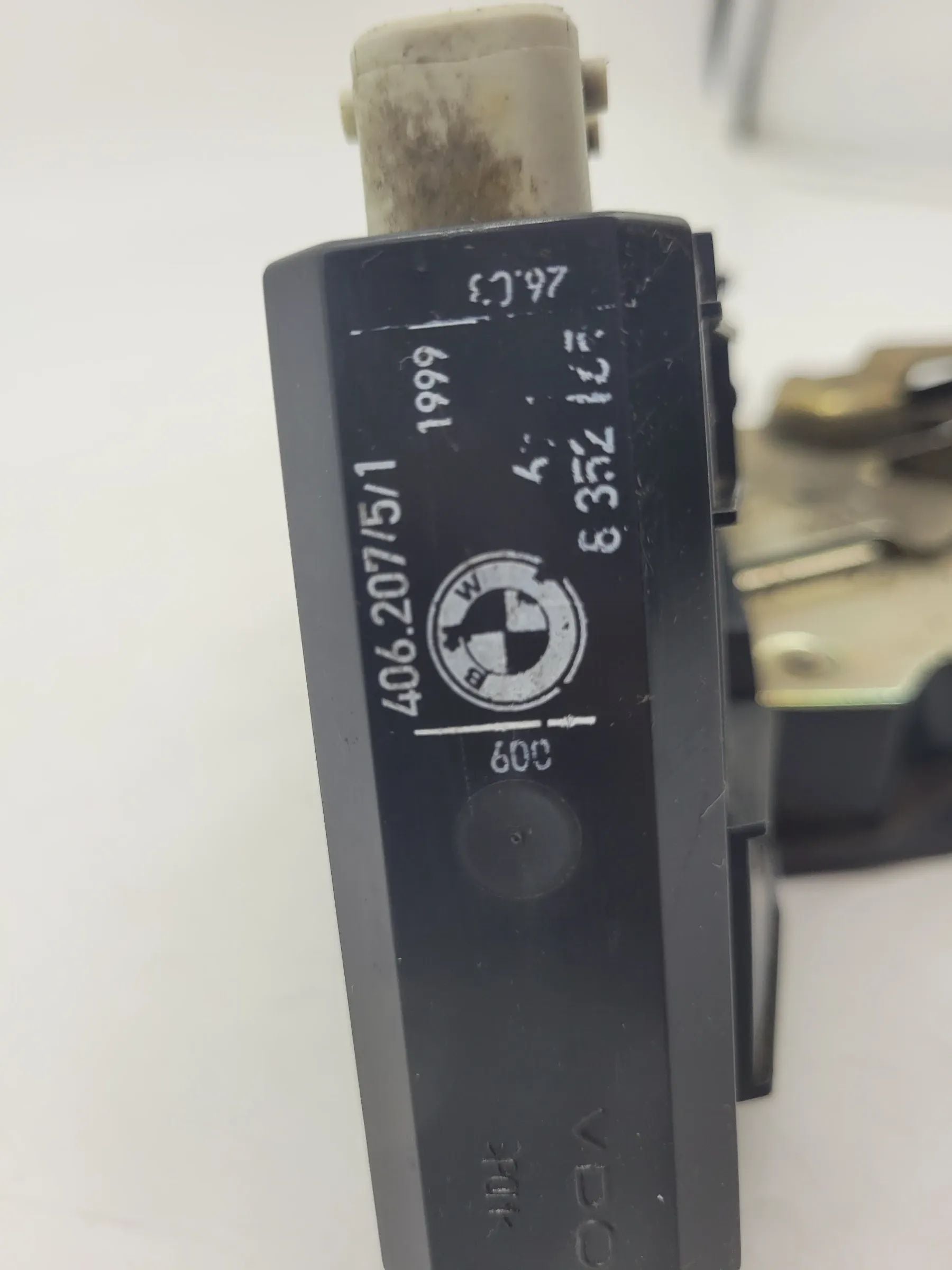BMW 5er Touring E39 Türschloss mit Stellmotor Rechts Hinten 8166246 (Original)