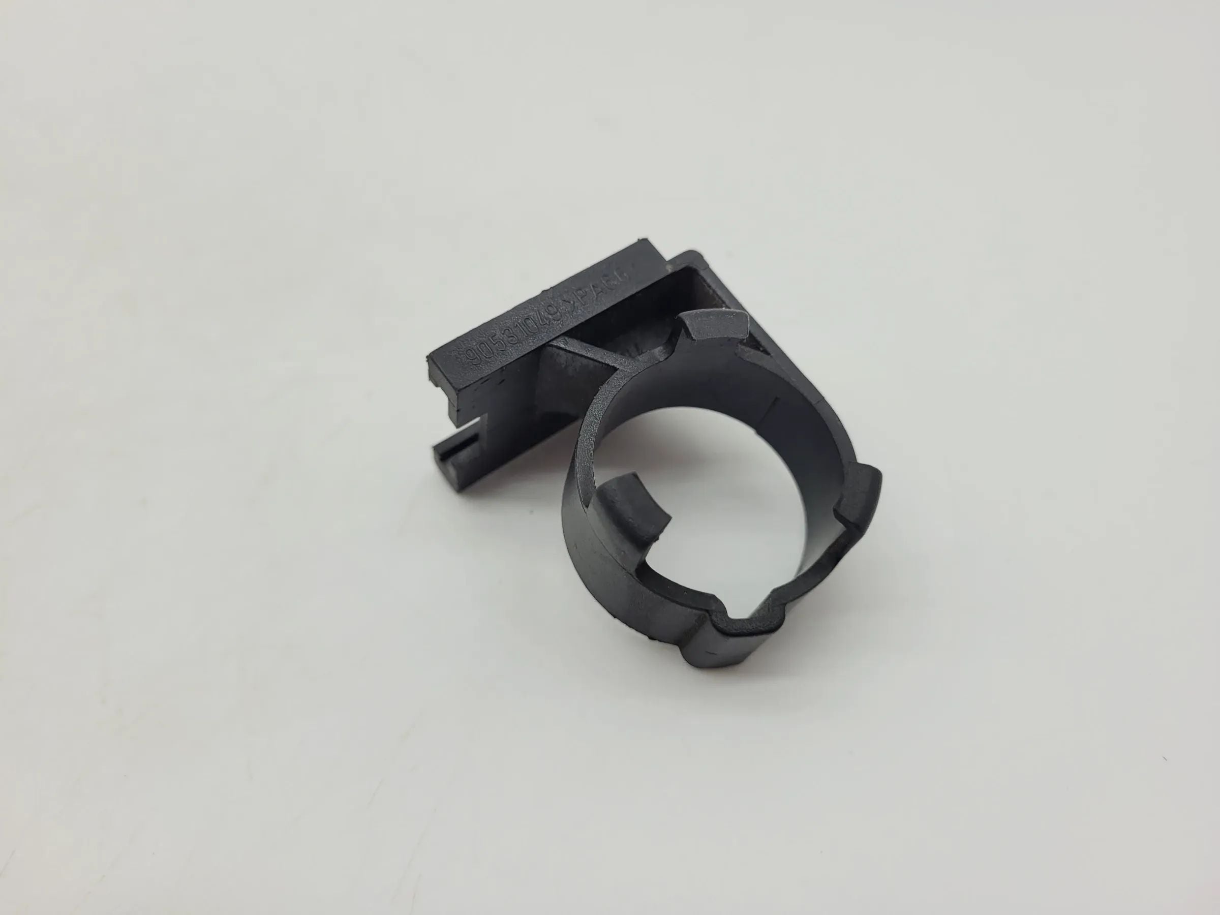Opel Astra G T98 Halter Ventil Vakuumpumpe 90531049 (Original)
