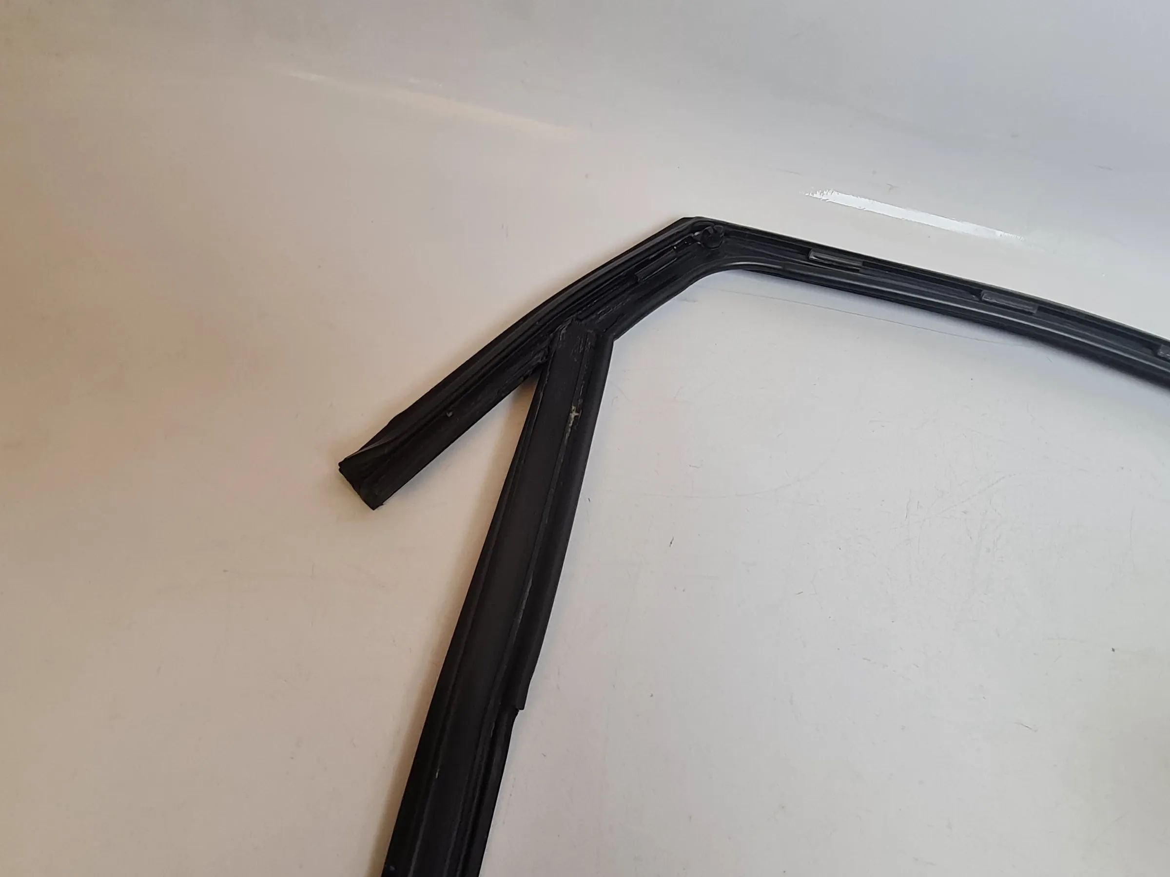 Seat Ibiza IV (6J5/6P1) Fensterführung Leiste Hinten Links 6J4839431RD