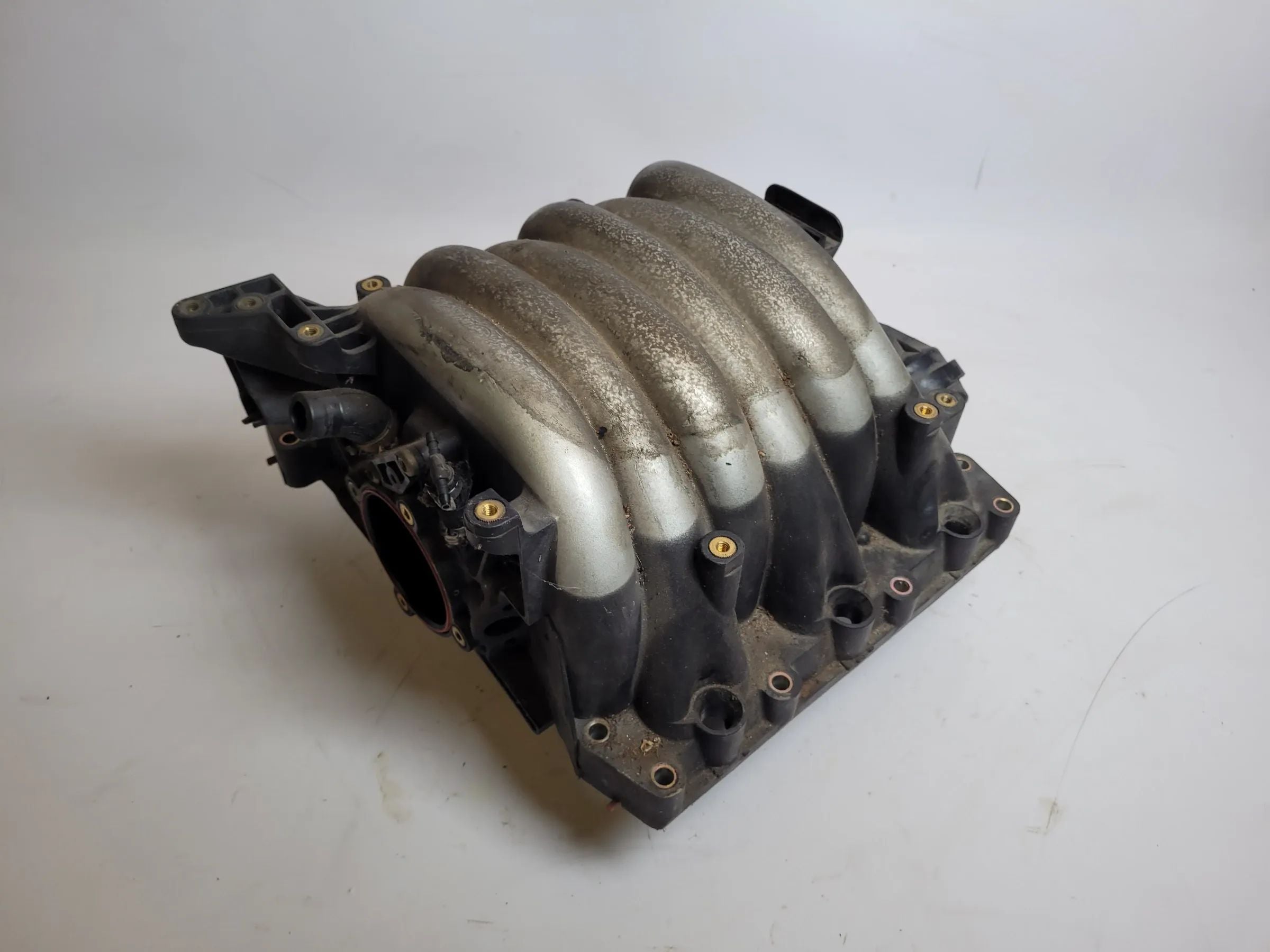 Audi A4/A6 4B/8D 2.4, 121KW Ansaugbrücke Ansaugkrümmer 078133151AK Original