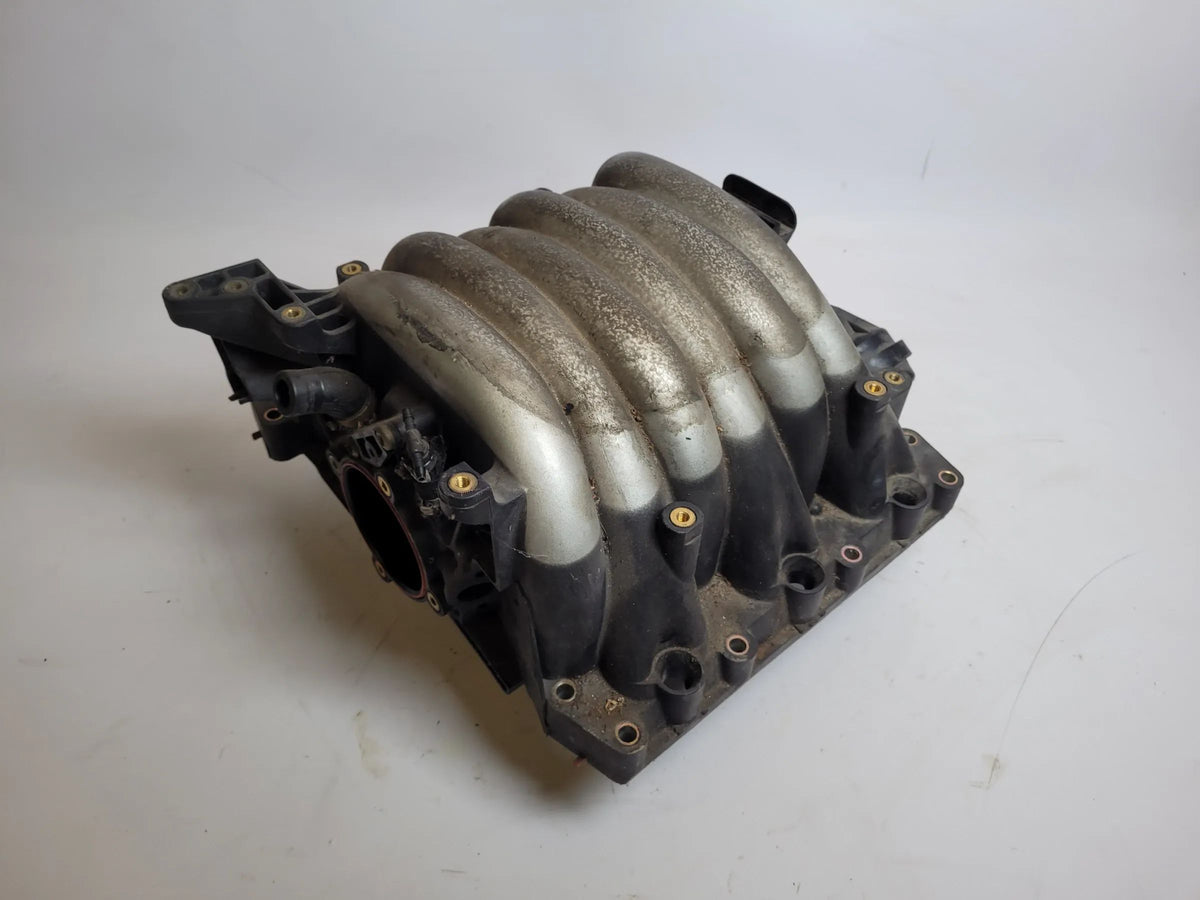 Audi A4/A6 4B/8D 2.4, 121KW Ansaugbrücke Ansaugkrümmer 078133151AK Original