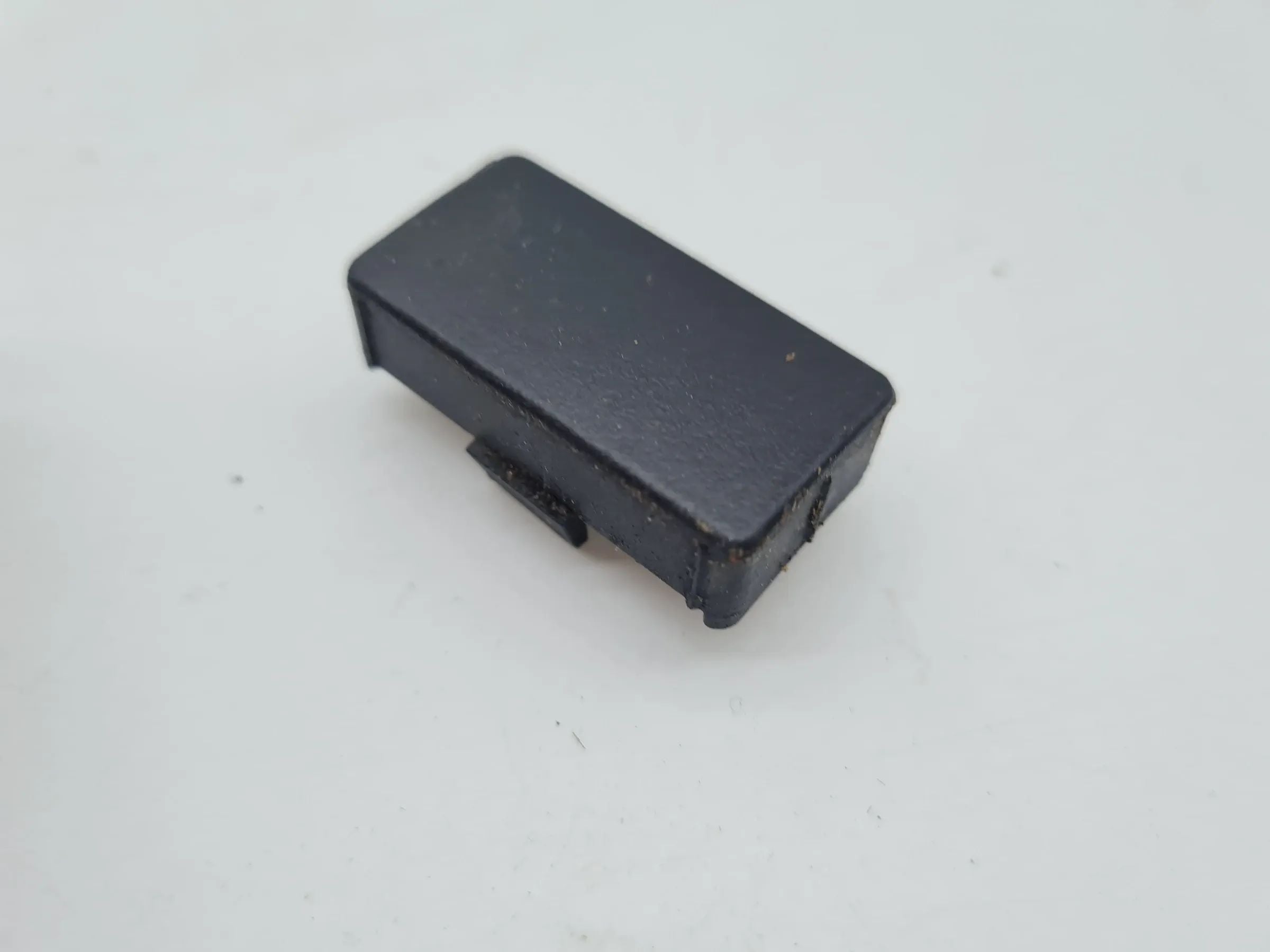 BMW 7er E38 Seiten Verkleidung Blindknopf Rechts Vorne 52.10-8207257 Original