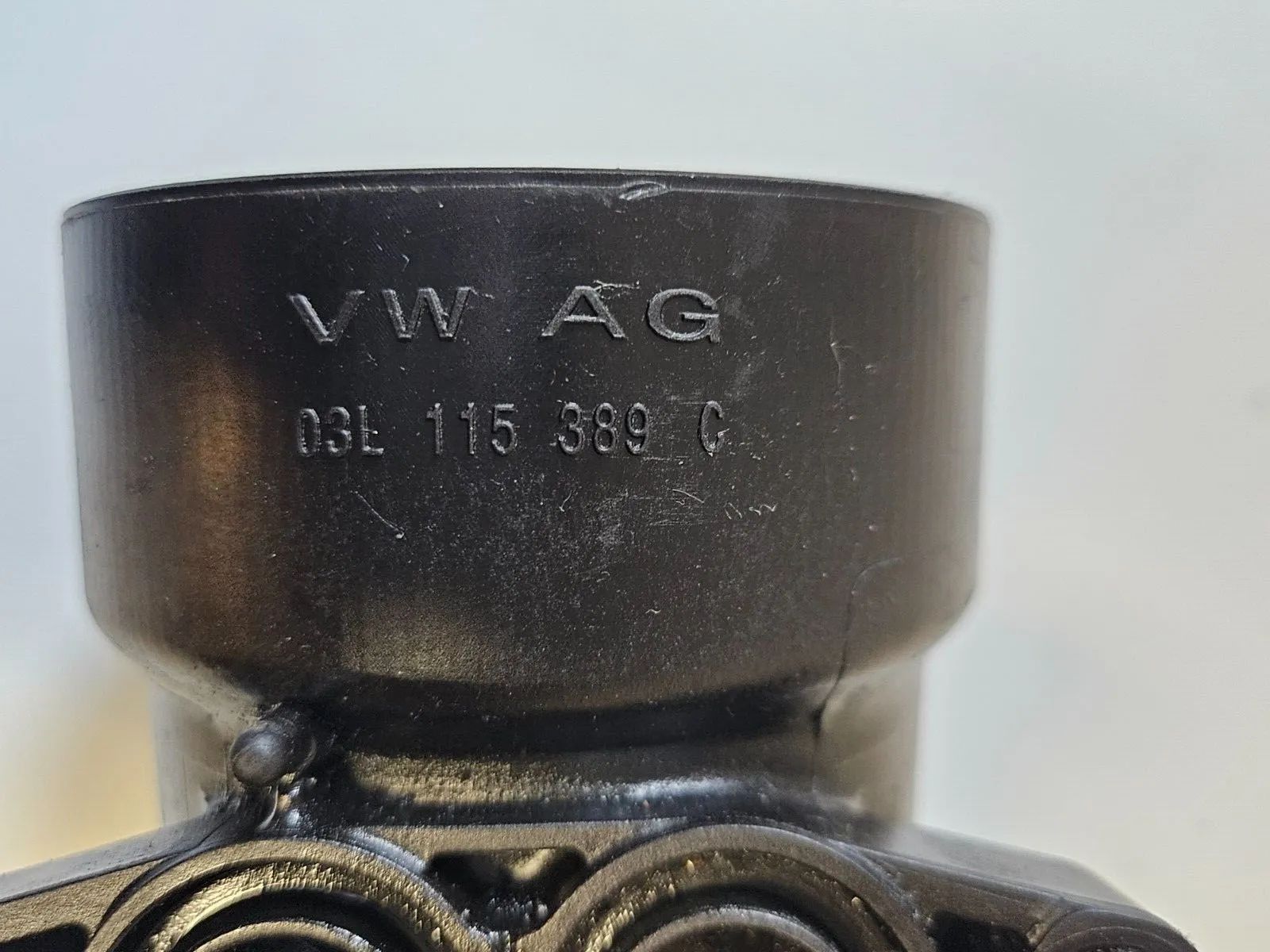 Oliefilterhouder Skoda OCTAVIA 1Z 03L115389C CAYC 1.6 77 KW 105 PK Diesel