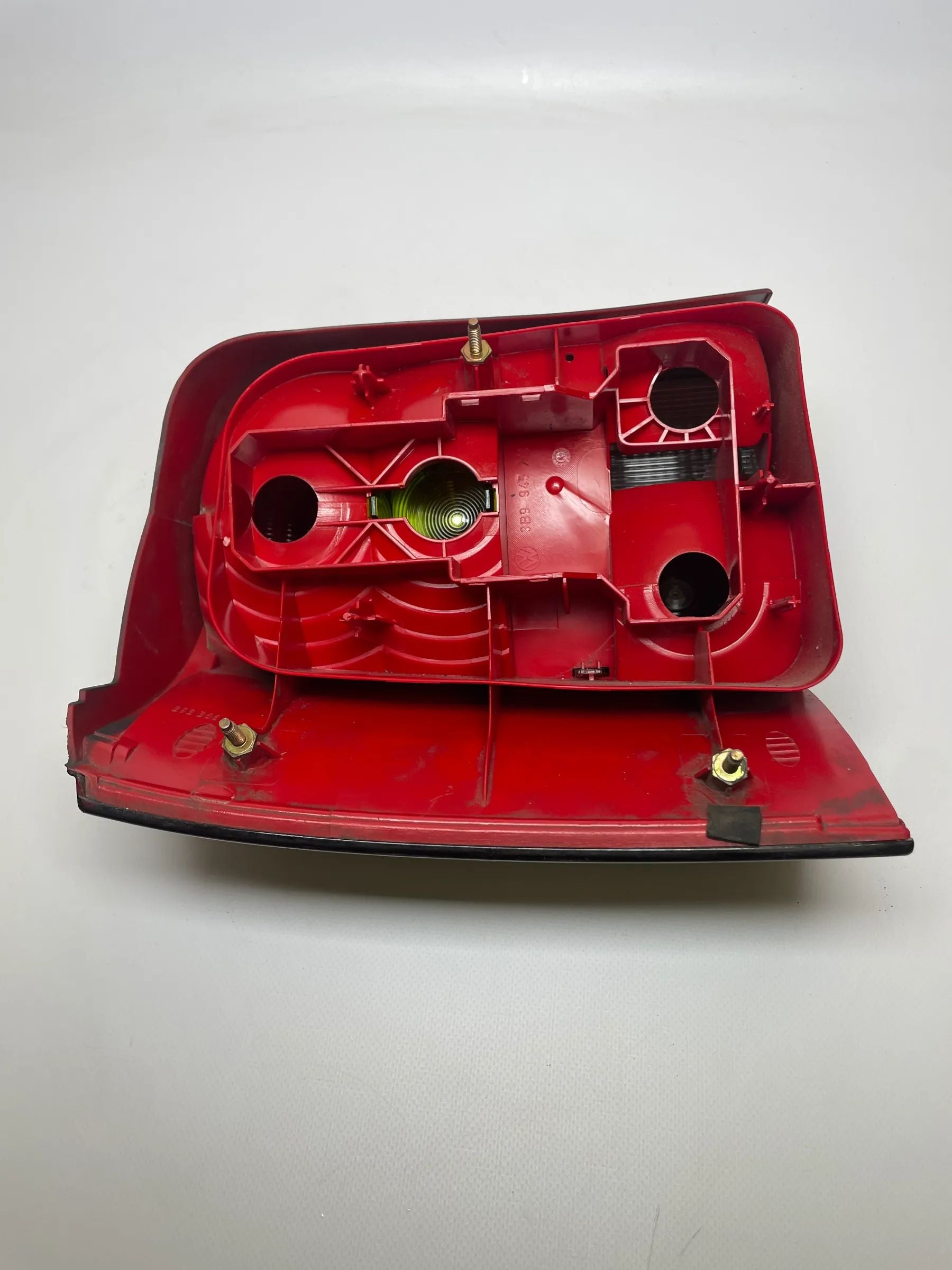 VW Passat Variant 3B5/3B6 Tail Light Rear Right Black 3B9945112 F