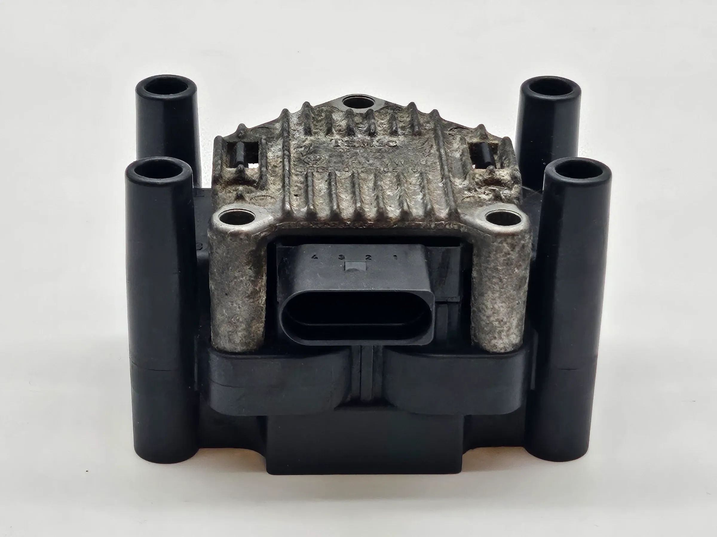 อะไหล่แท้ TEMIC ขดลวดจุดระเบิด VW Polo 6N2 032905106B 311740