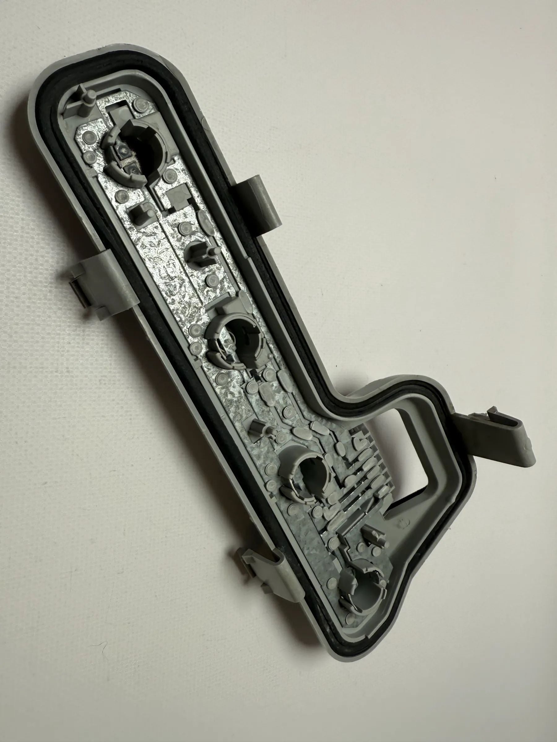 Original Opel Zafira A T98 lamp holder rear light left gray GM Yorka 5248 