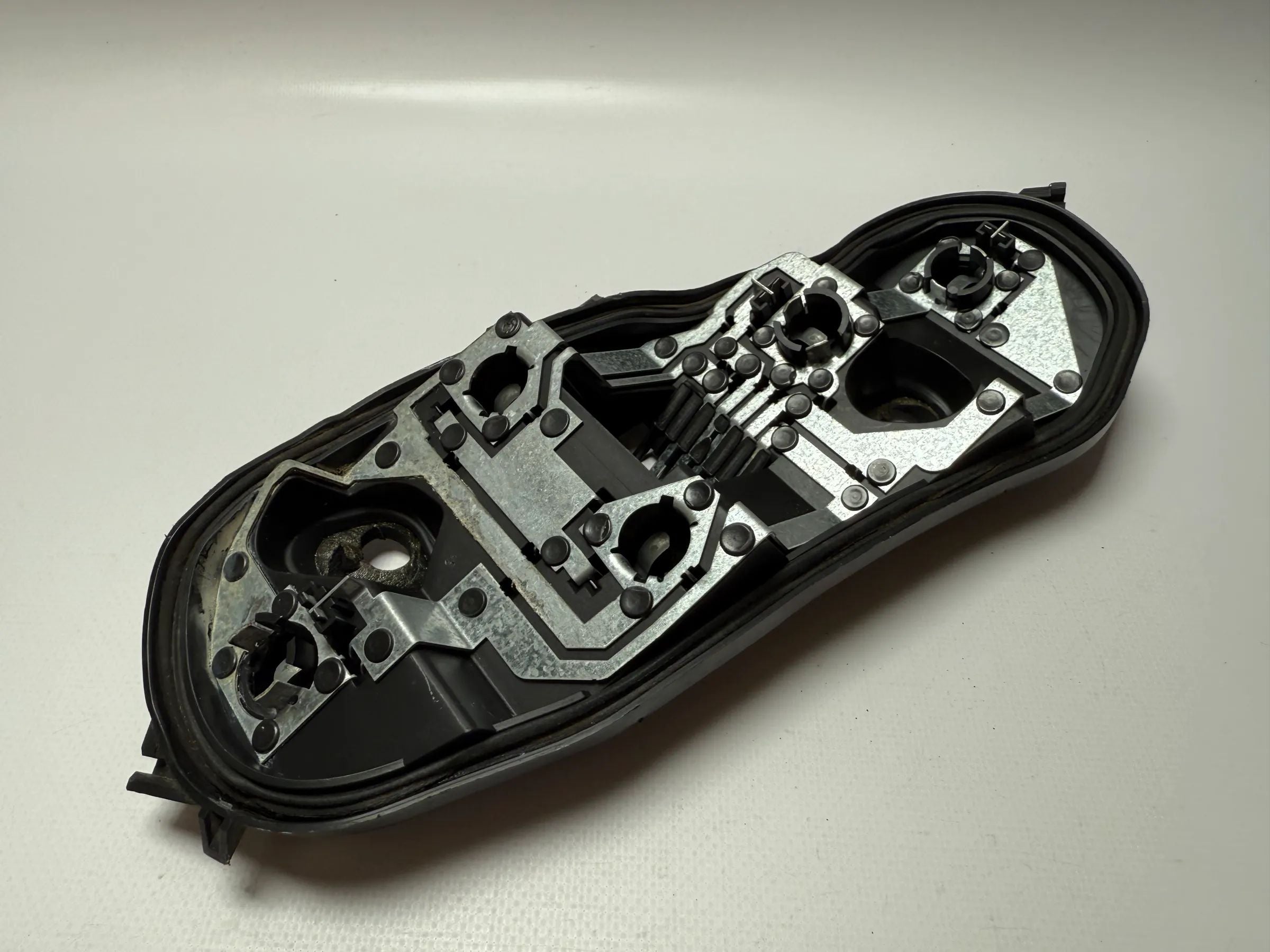 Original Opel Corsa D Lampenträger Rücklicht Links 88037853