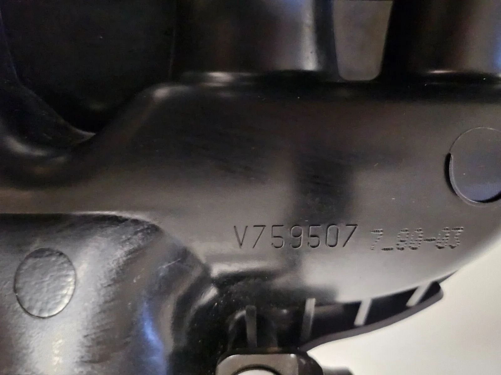 BMW 1er F20 116i  Ansaugkrümmer Ansaugbrücke V759507