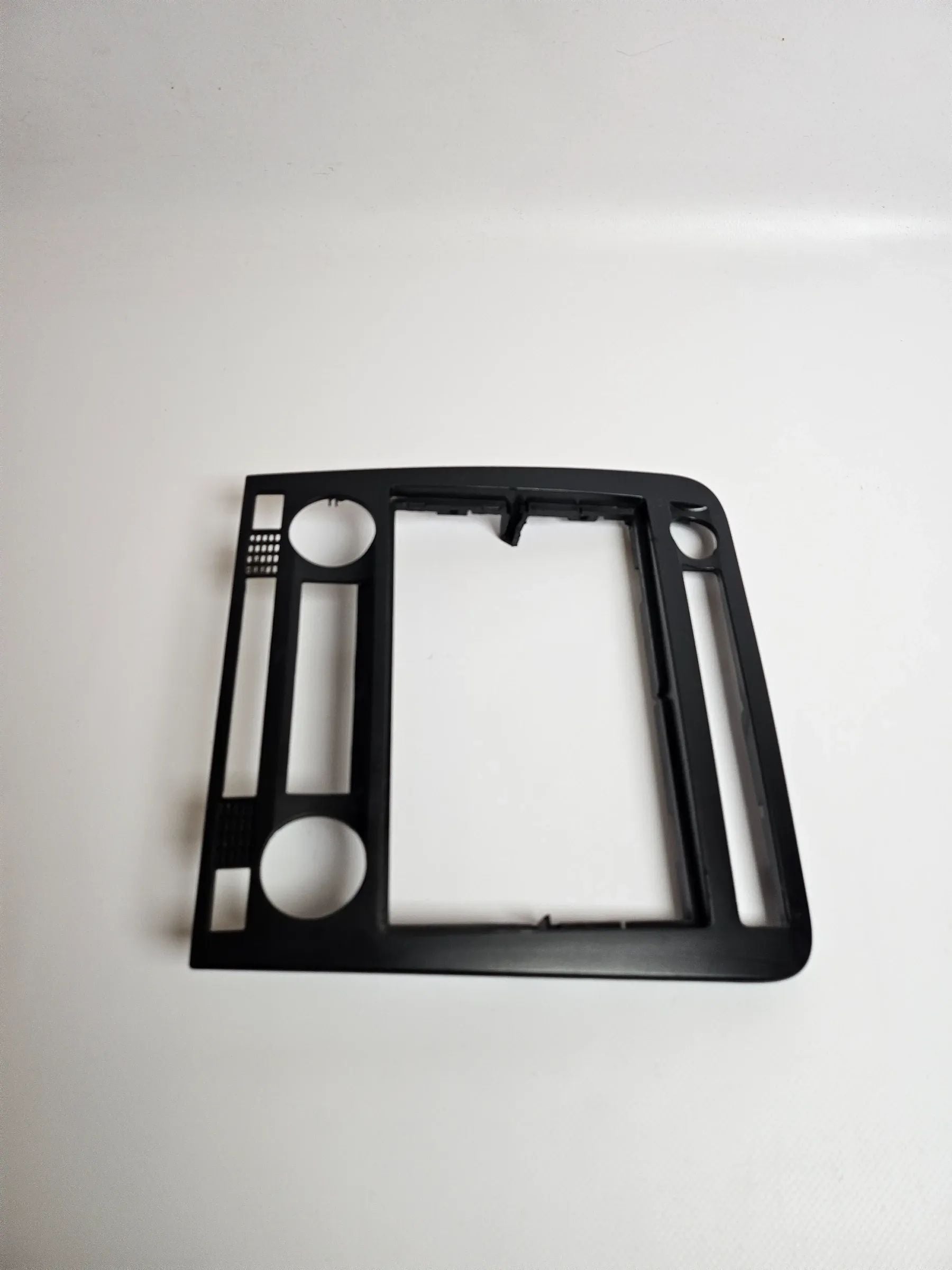 Seat Ibiza 6L Obudowa Konsoli Środkowej Dookoła Radia 6L1858071K czarna