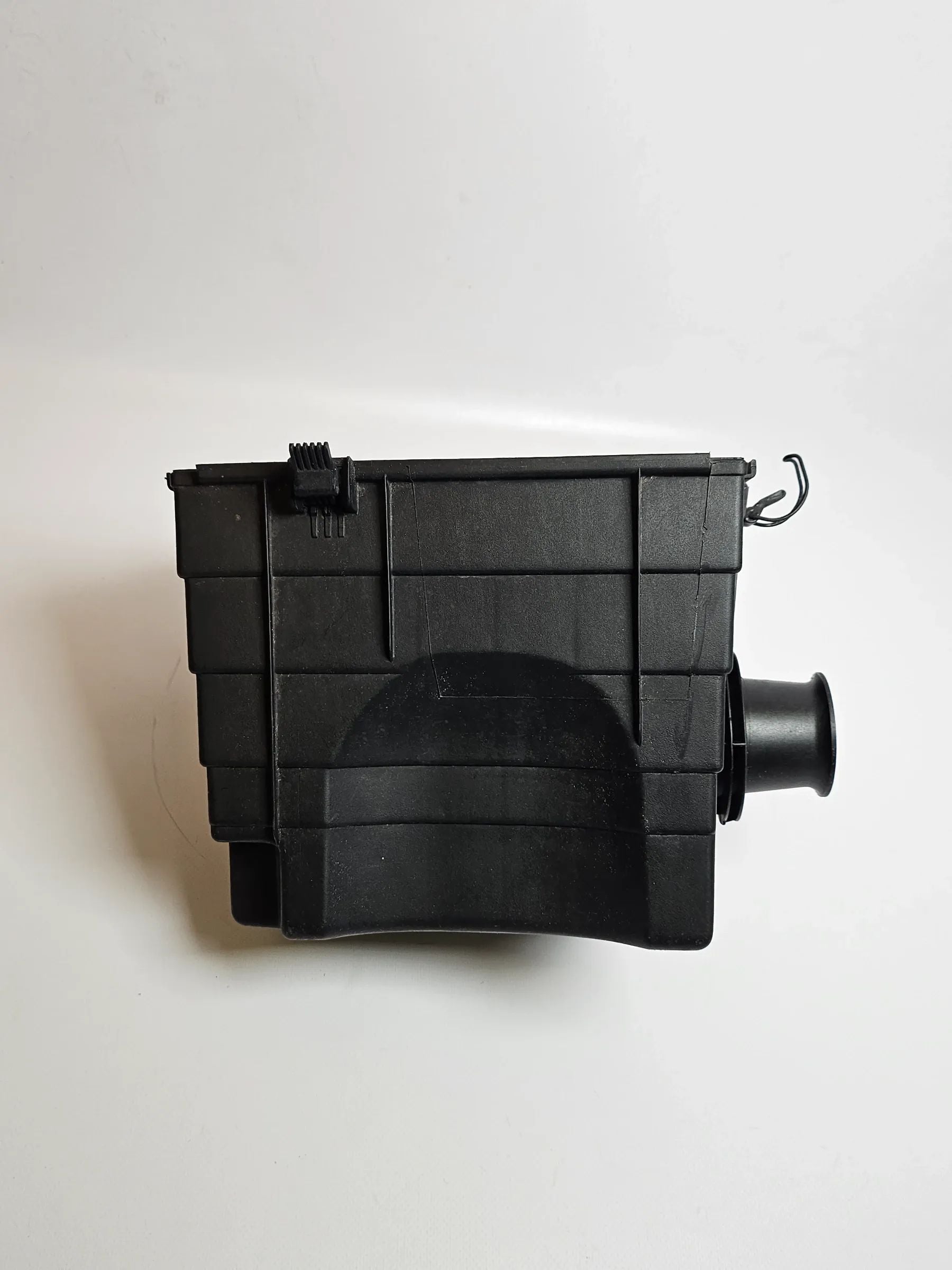 Oryginalna dolna obudowa filtra powietrza BMW E36 M43 1247465