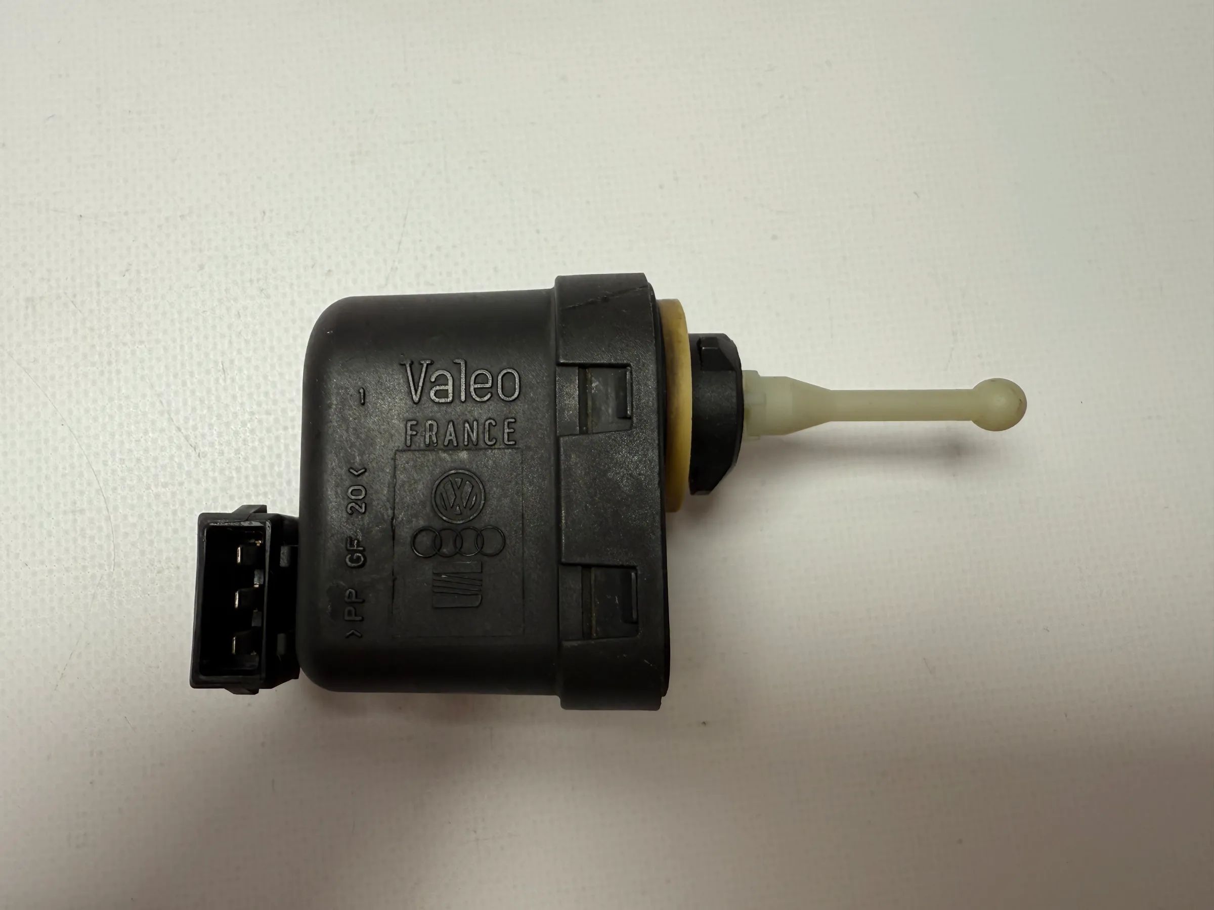 อะไหล่แท้ VW AUDI A4 B5 มอเตอร์ปรับระดับไฟหน้า LWR 6K5 941 295