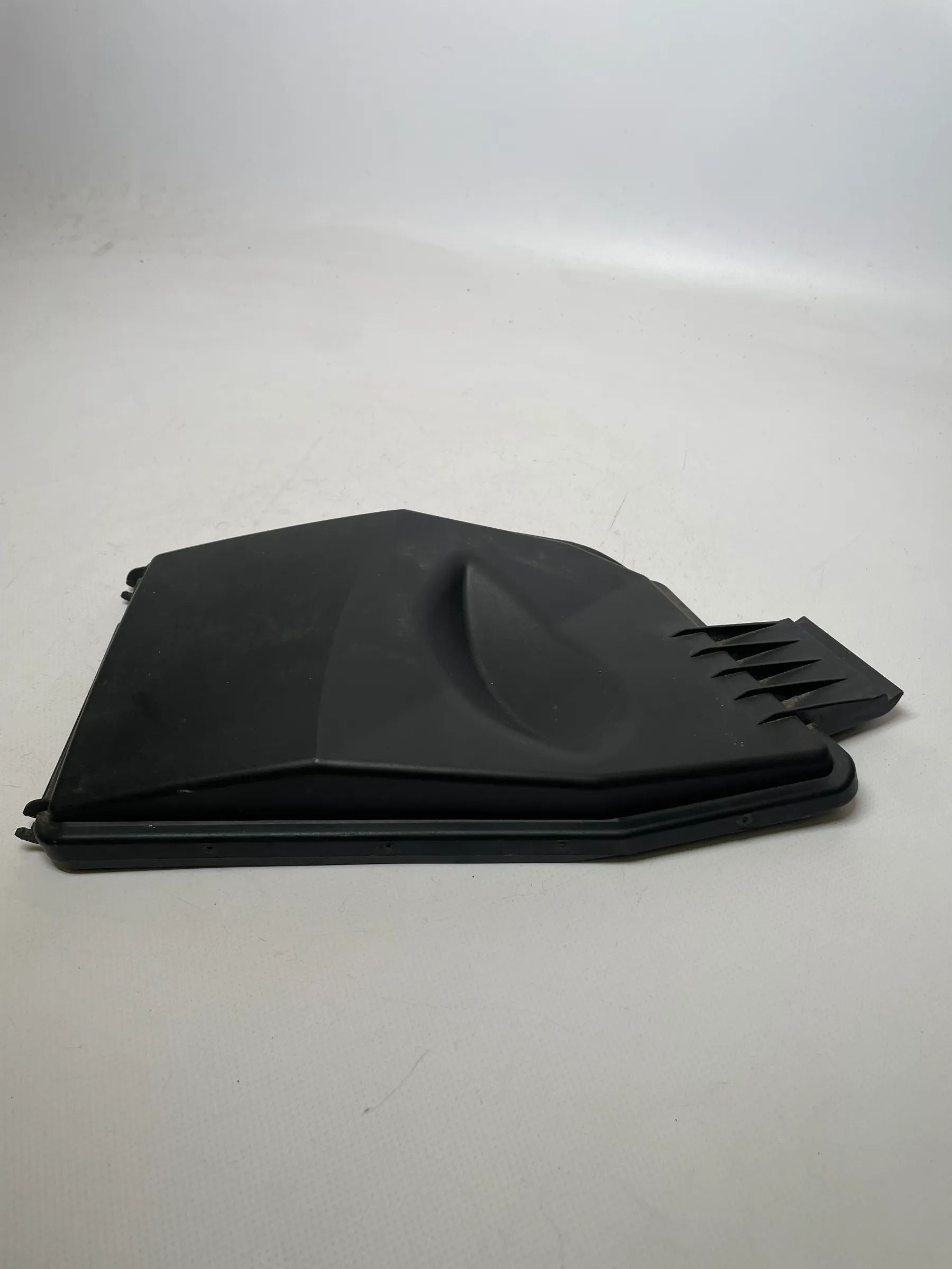 Original Mercedes C-Klasse (W203) Abdeckung Sicherungskasten A2035450203