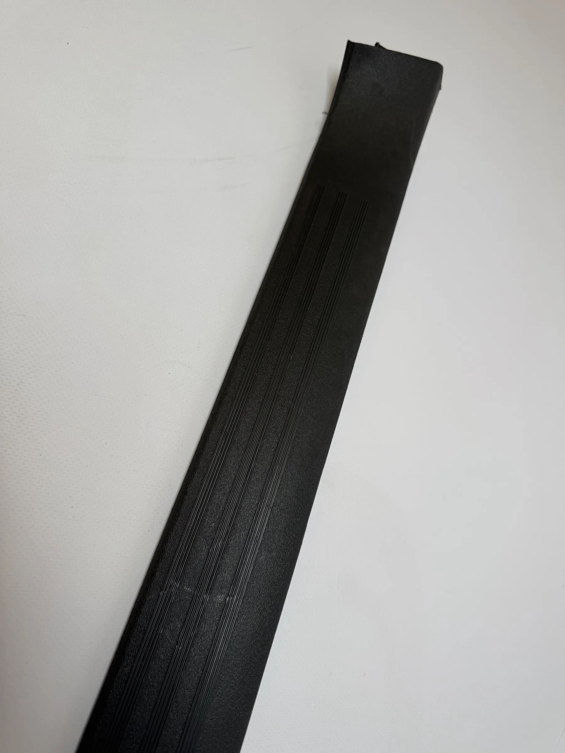 Oryginalna listwa progowa Audi A3 S3 8L 2-drzwiowa prawa 8L3853906